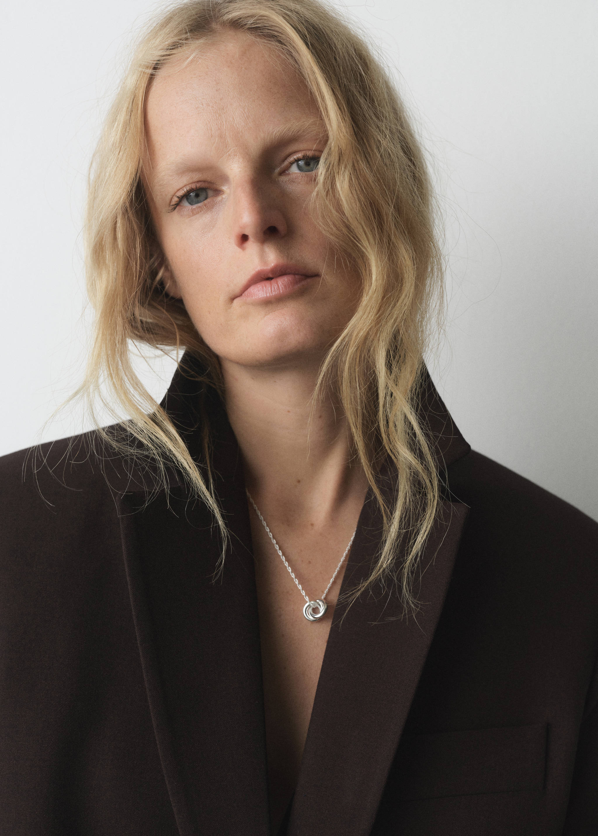 Stainless steel necklace with interlinked rings - General plane