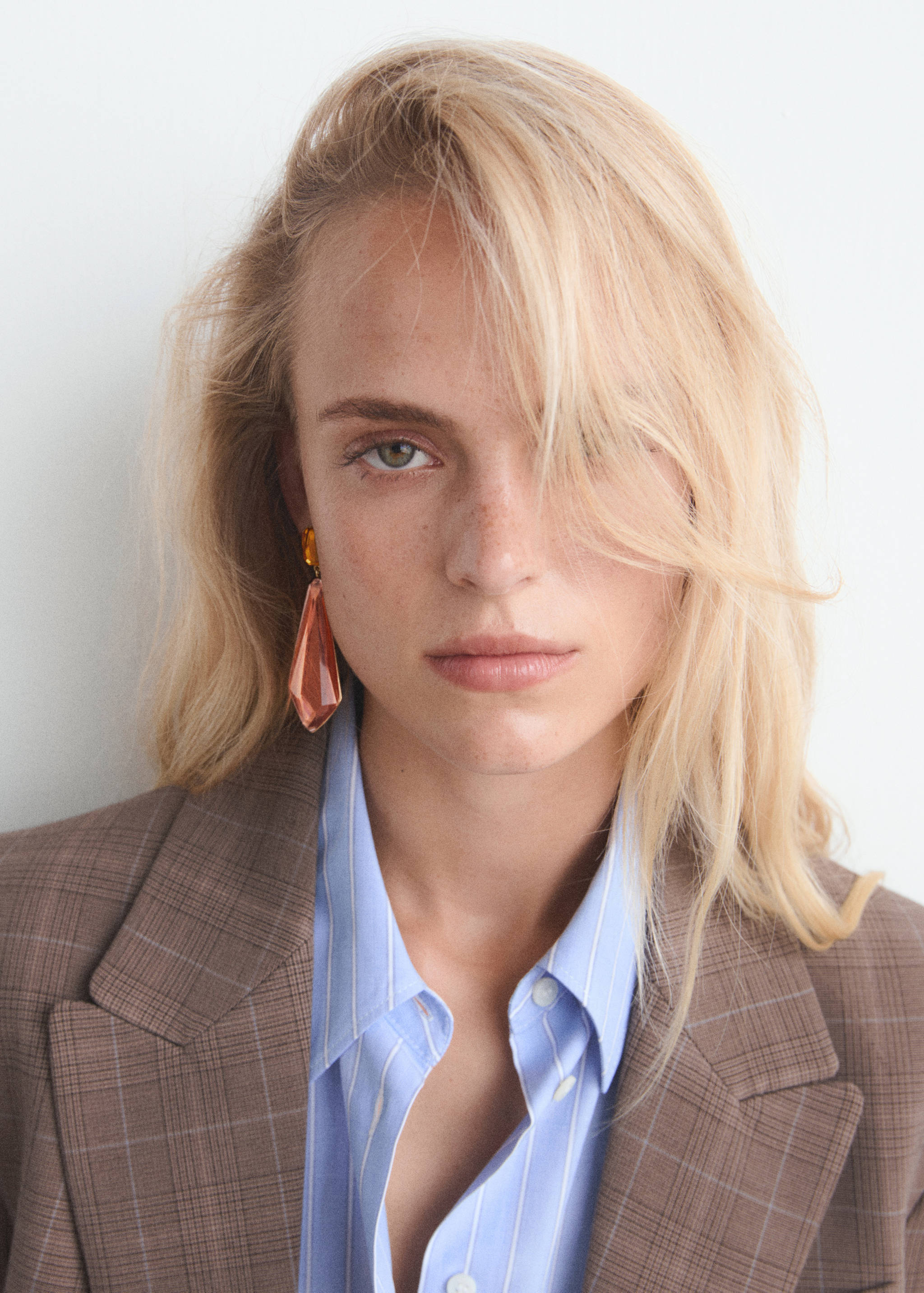 Bicolour pendant earrings - General plane