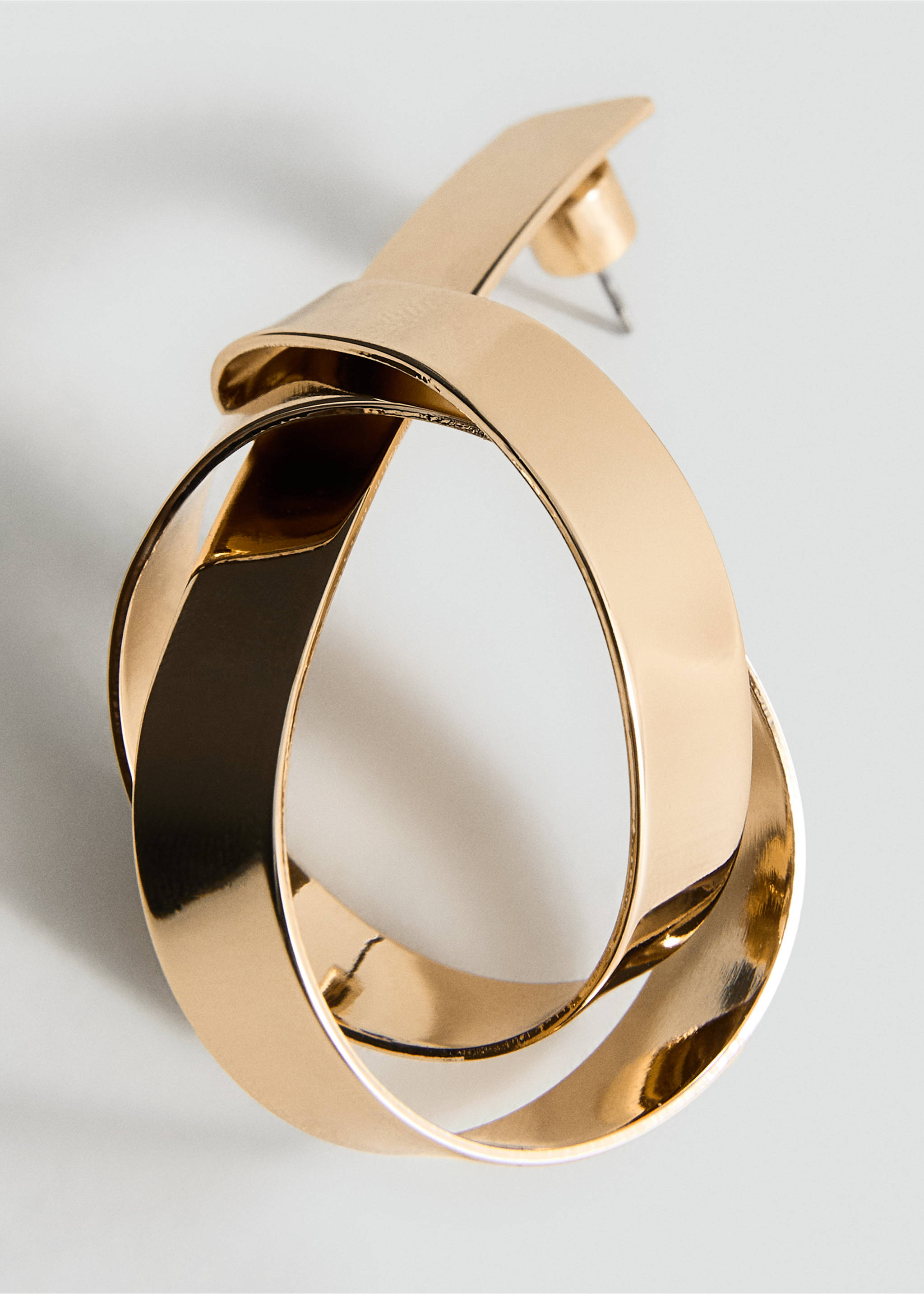 Verschlungene Knoten-Ohrringe - Mittlere Ansicht, Gold. Ref: 17006012-00.