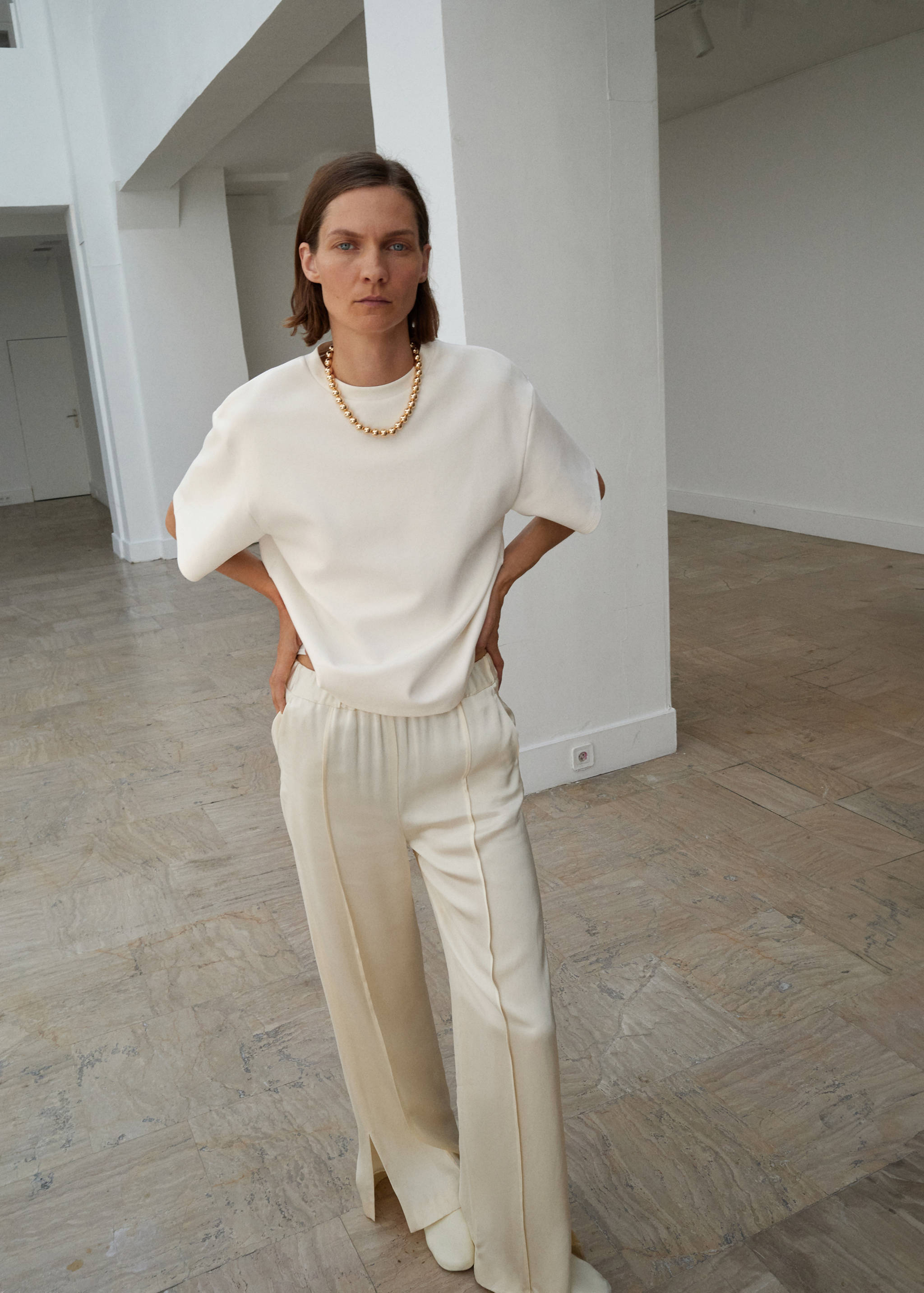 Satin trousers with side openings - Medium plane