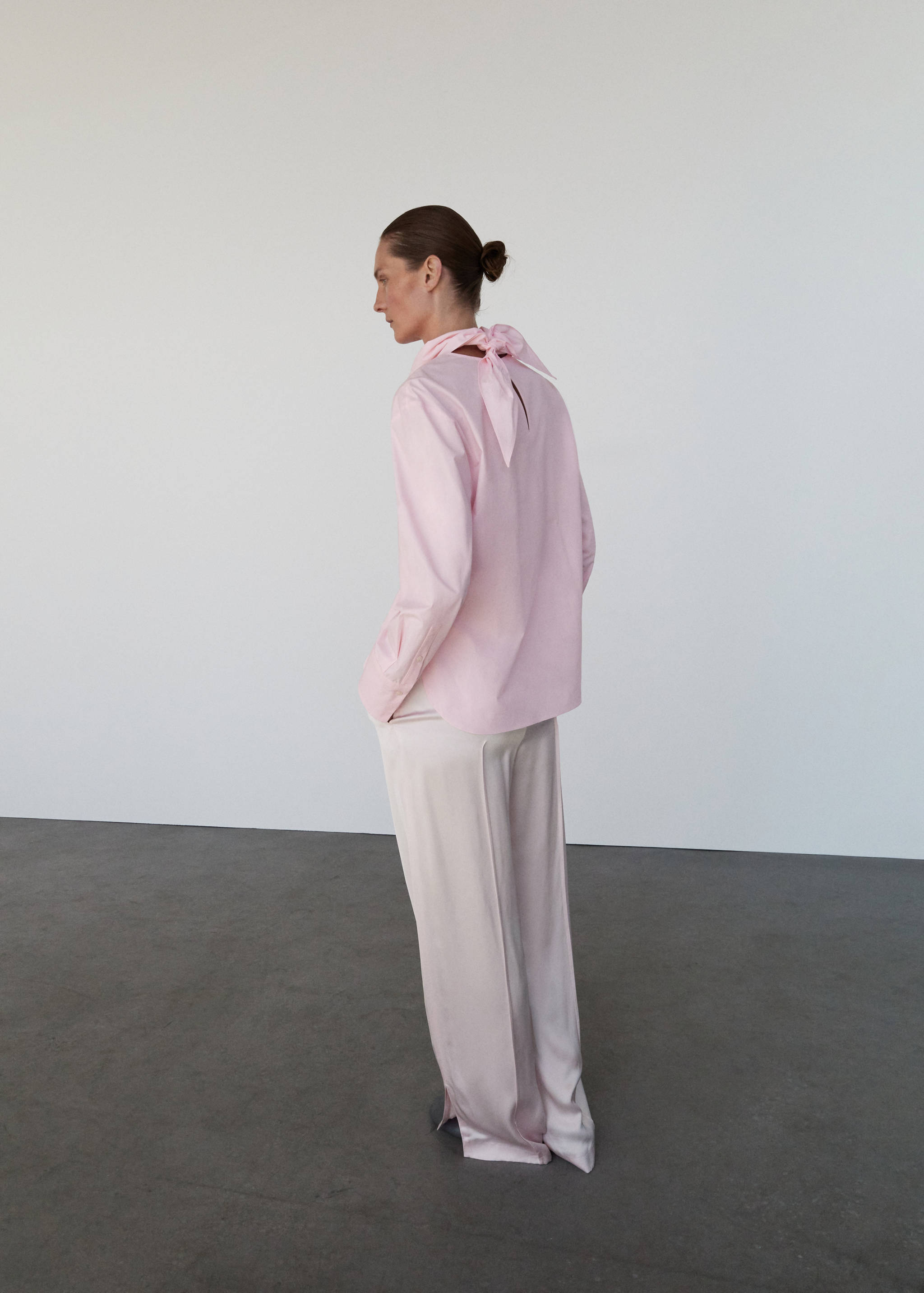 Satin trousers with side openings - Reverse of the article