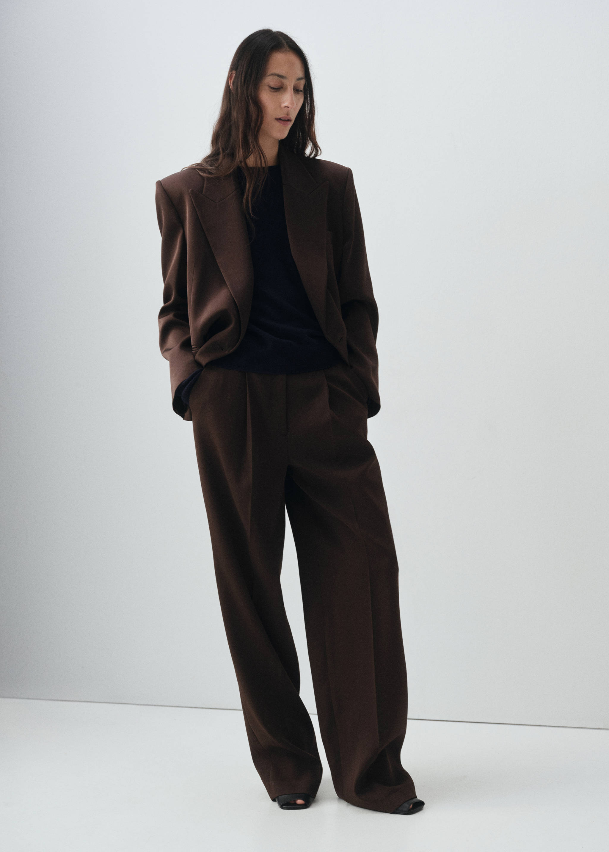 Pleated straight-leg suit trousers - General plane