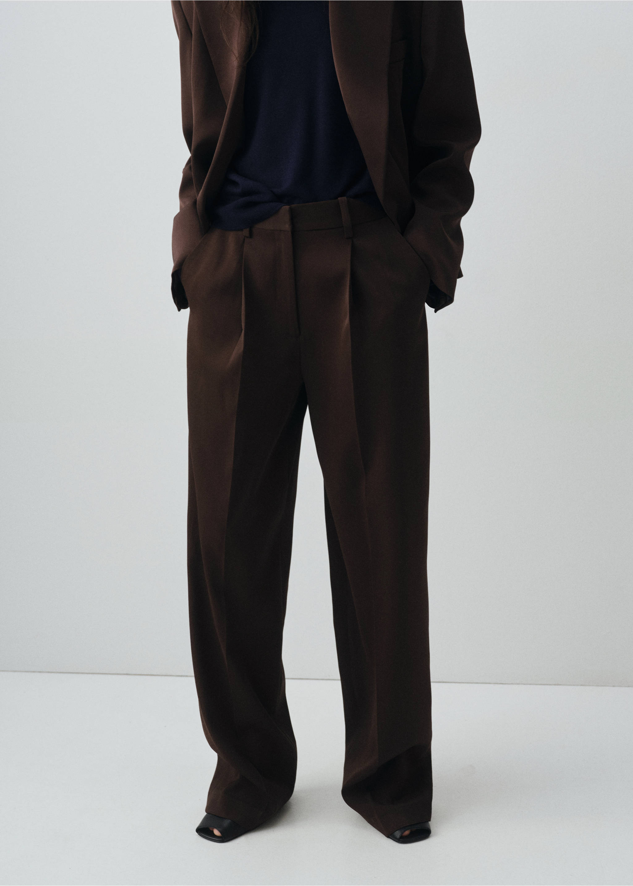 Pleated straight-leg suit trousers - Medium plane, Chocolate. Ref: 17006367-00.