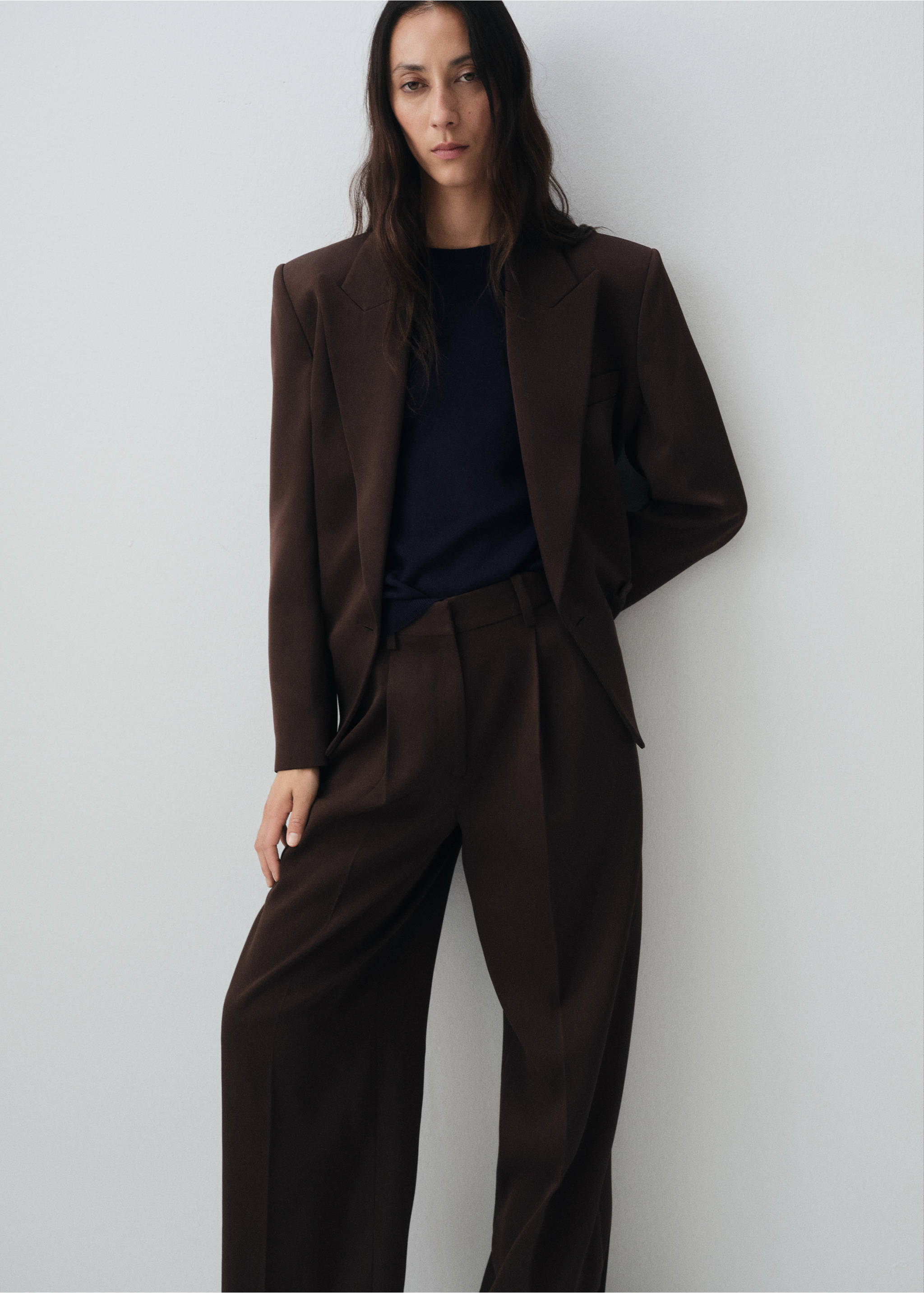 Pleated straight-leg suit trousers - Details of the article 1, Chocolate. Ref: 17006367-00.
