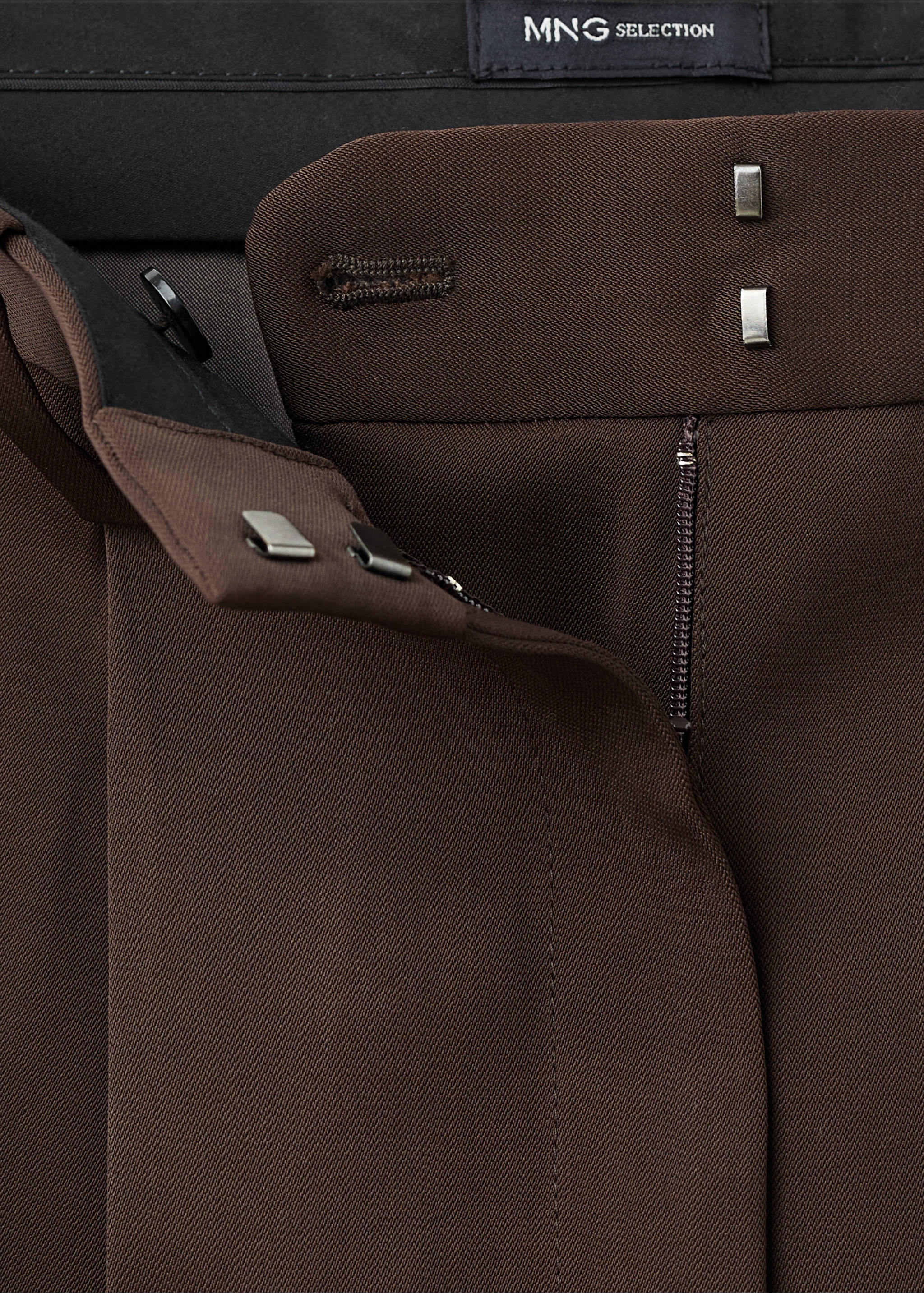Pleated straight-leg suit trousers - Details of the article 8, Chocolate. Ref: 17006367-00.