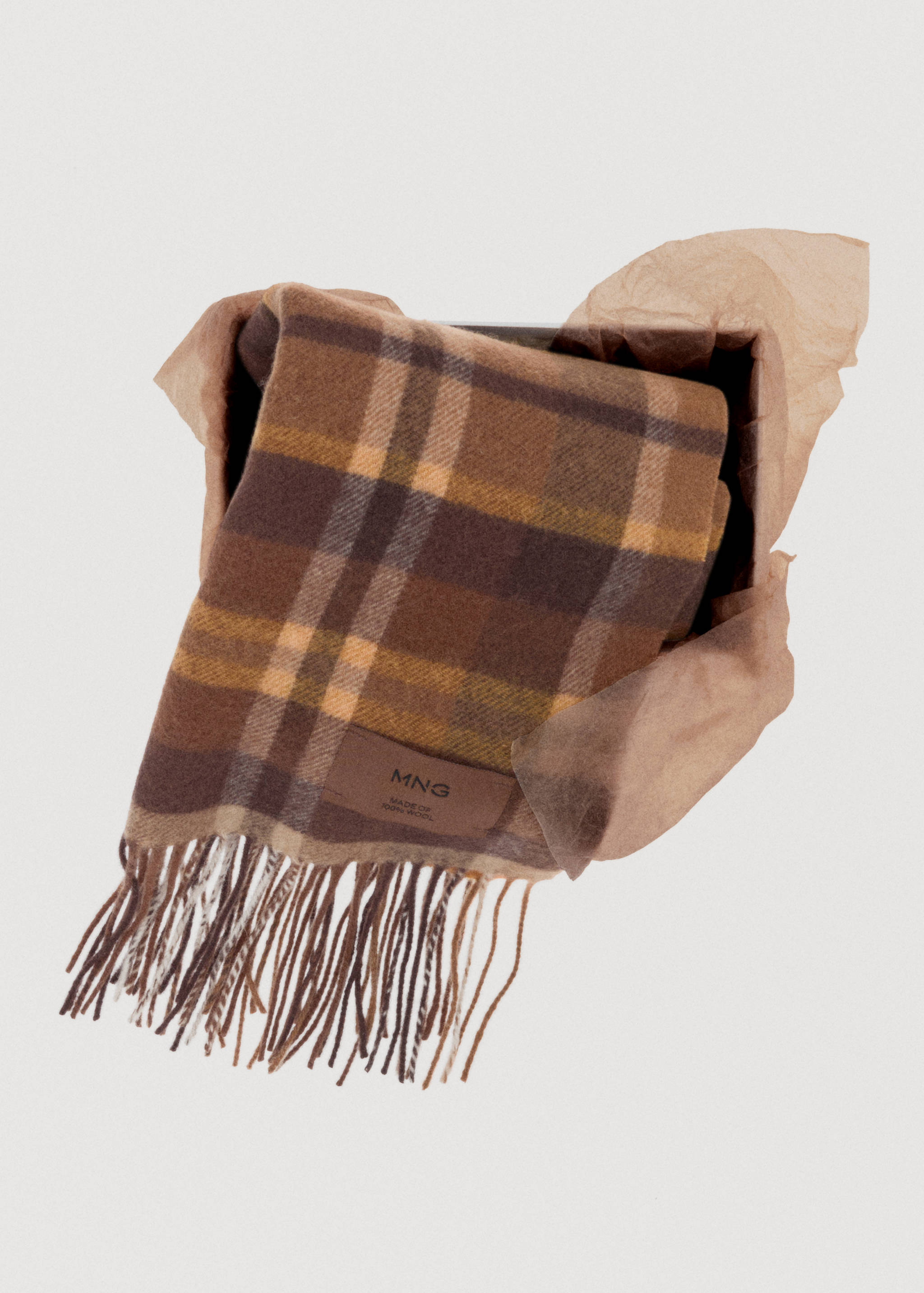 Woollen check scarf - Details of the article 7