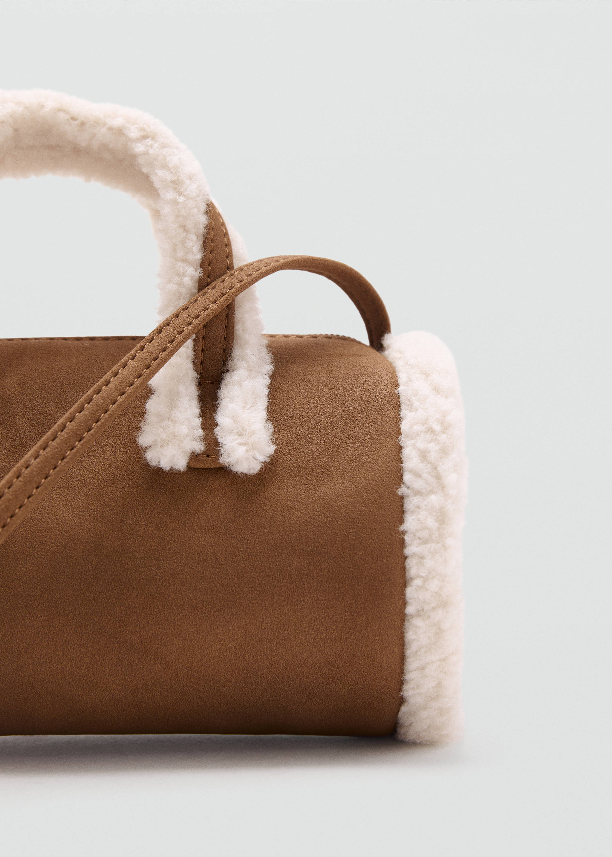 Shearling star bag - Details of the article 2, Medium Brown. Ref: 17006743-00.