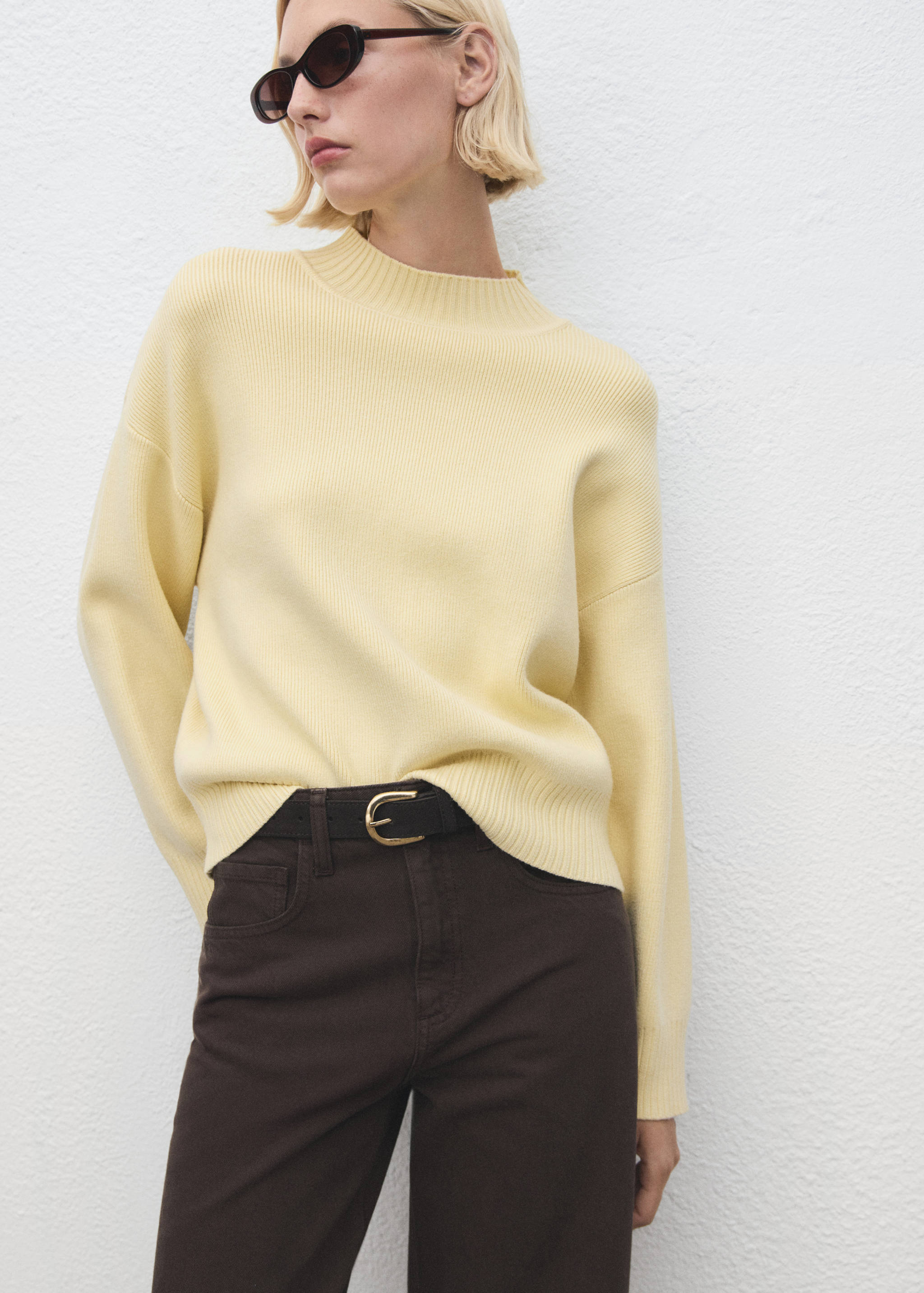 High collar sweater - Medium plane