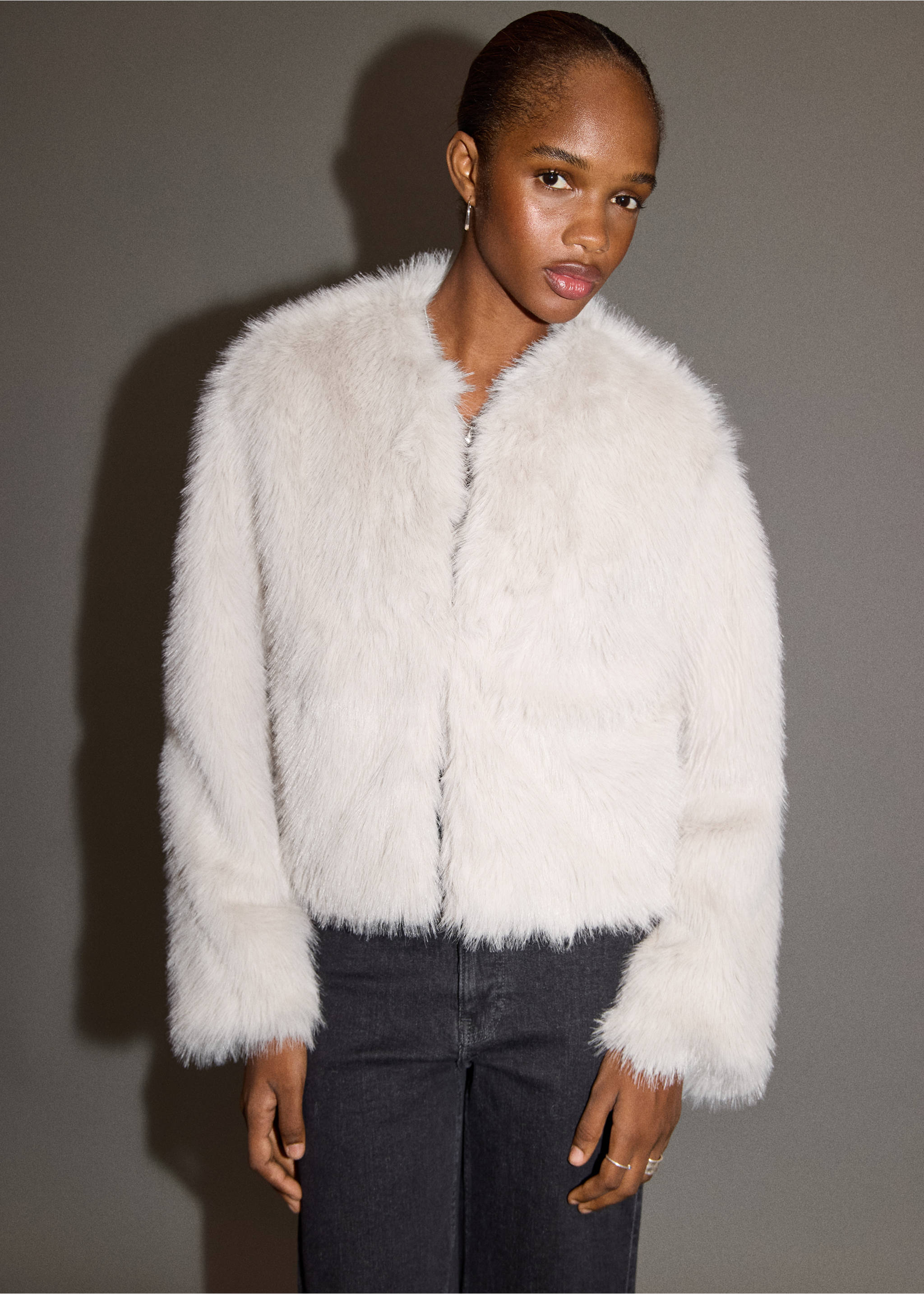 Fur-effect coat - Medium plane, Ecru. Ref: 17007886-00.