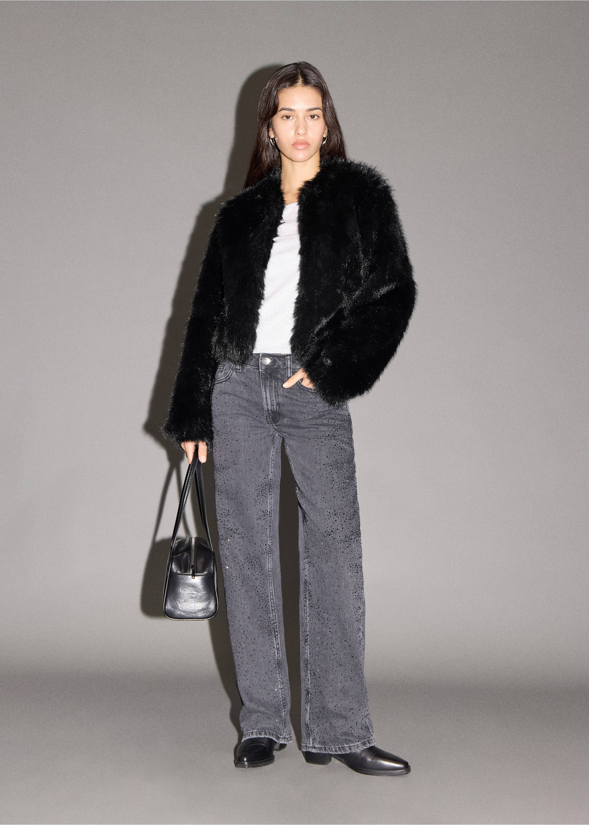 Short faux-fur coat - General plane, Black. Ref: 17007887-00.