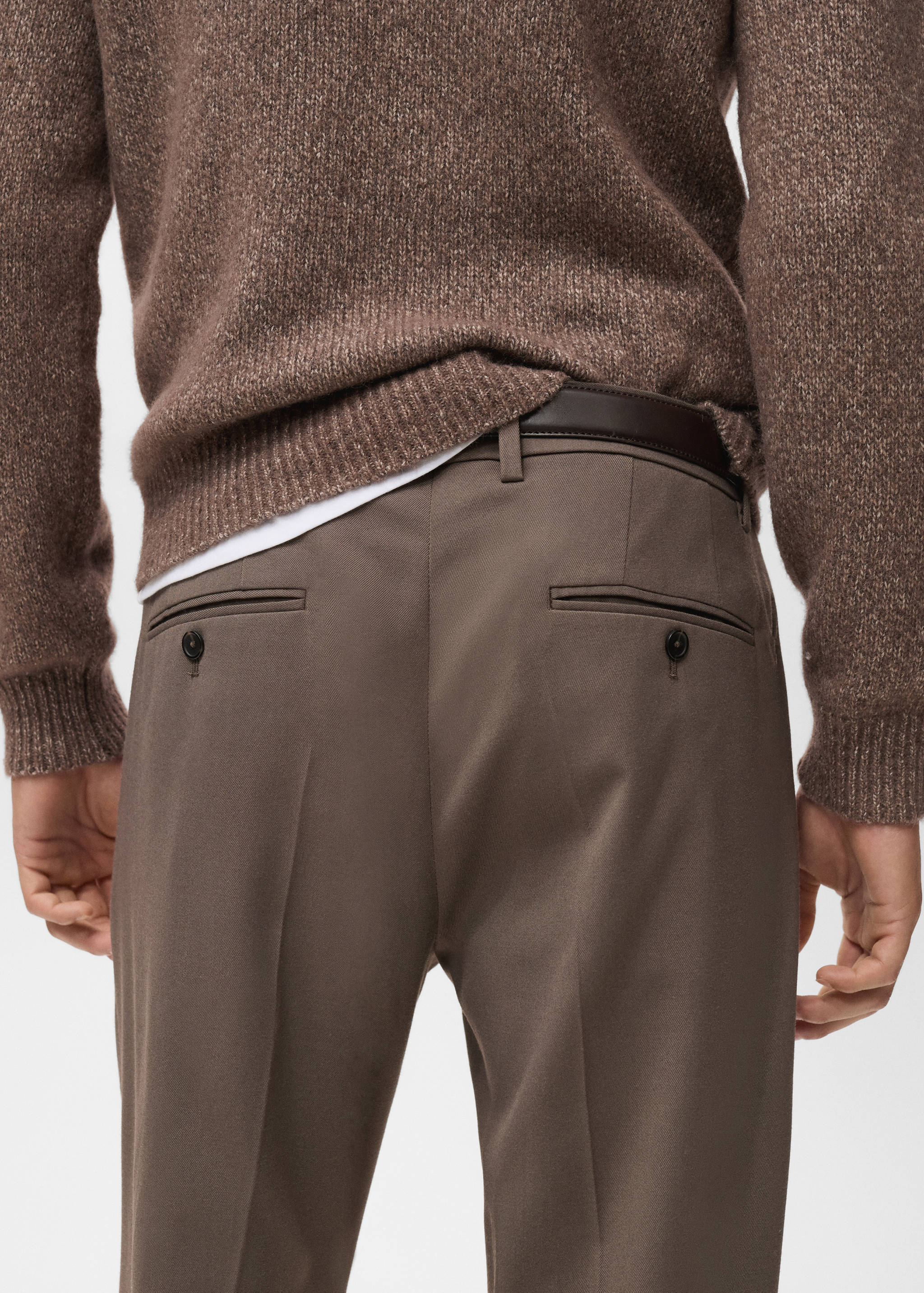 Fluid regular-fit trousers - Details of the article 3