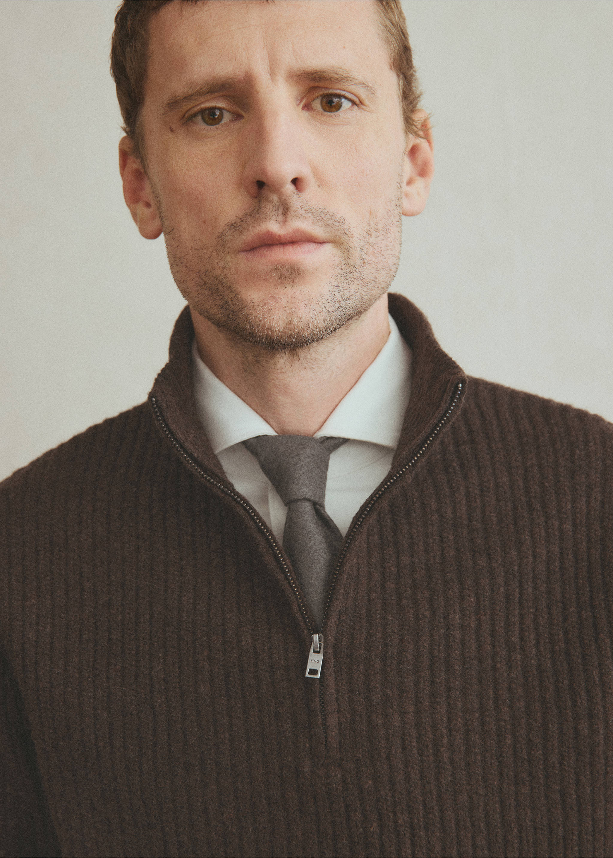 Ribbed sweater with zip neck - Details of the article 3, Brown. Ref: 17007899-00.
