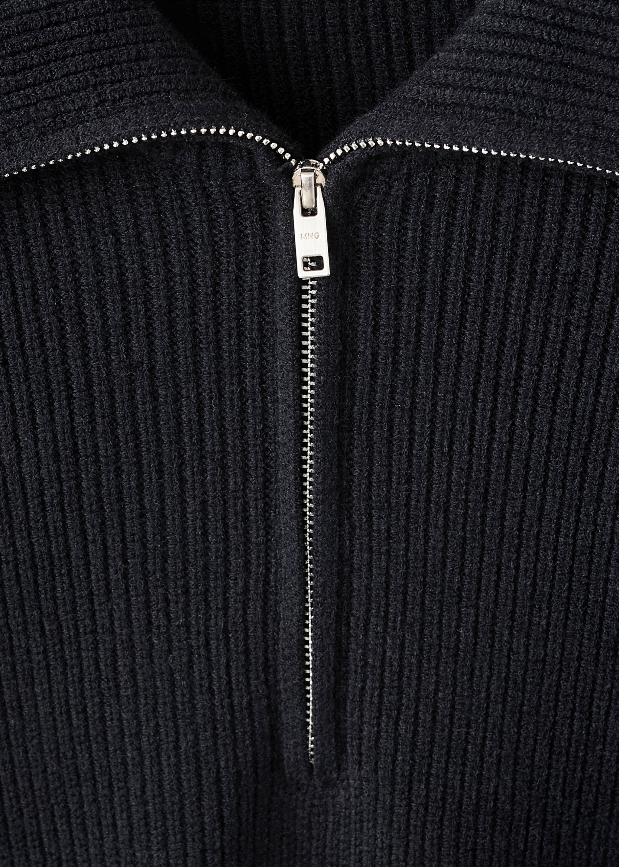 Knitted sweater with zip collar - Details of the article 8, Navy. Ref: 17007901-00.