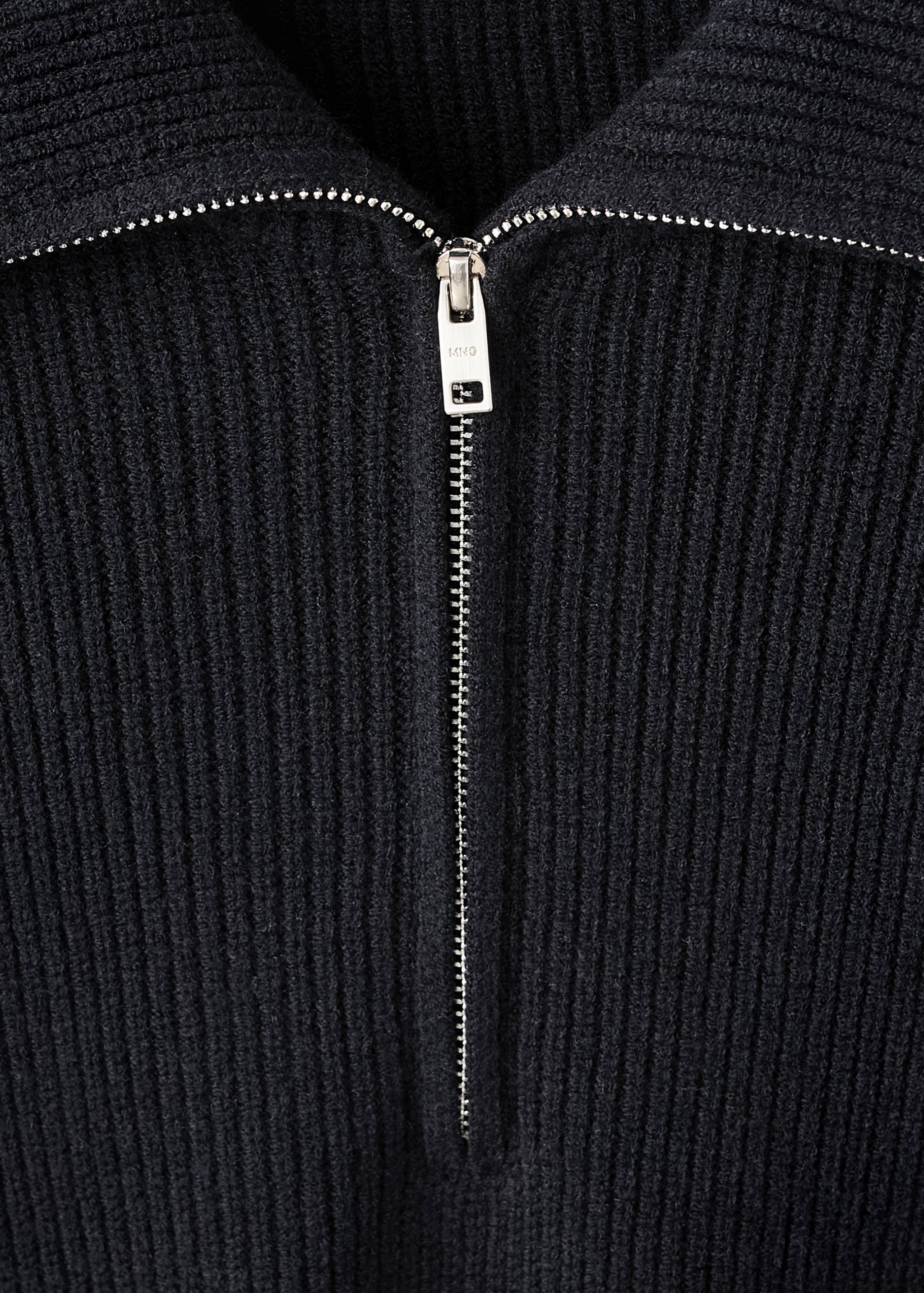 Knitted sweater with zip collar - Details of the article 8
