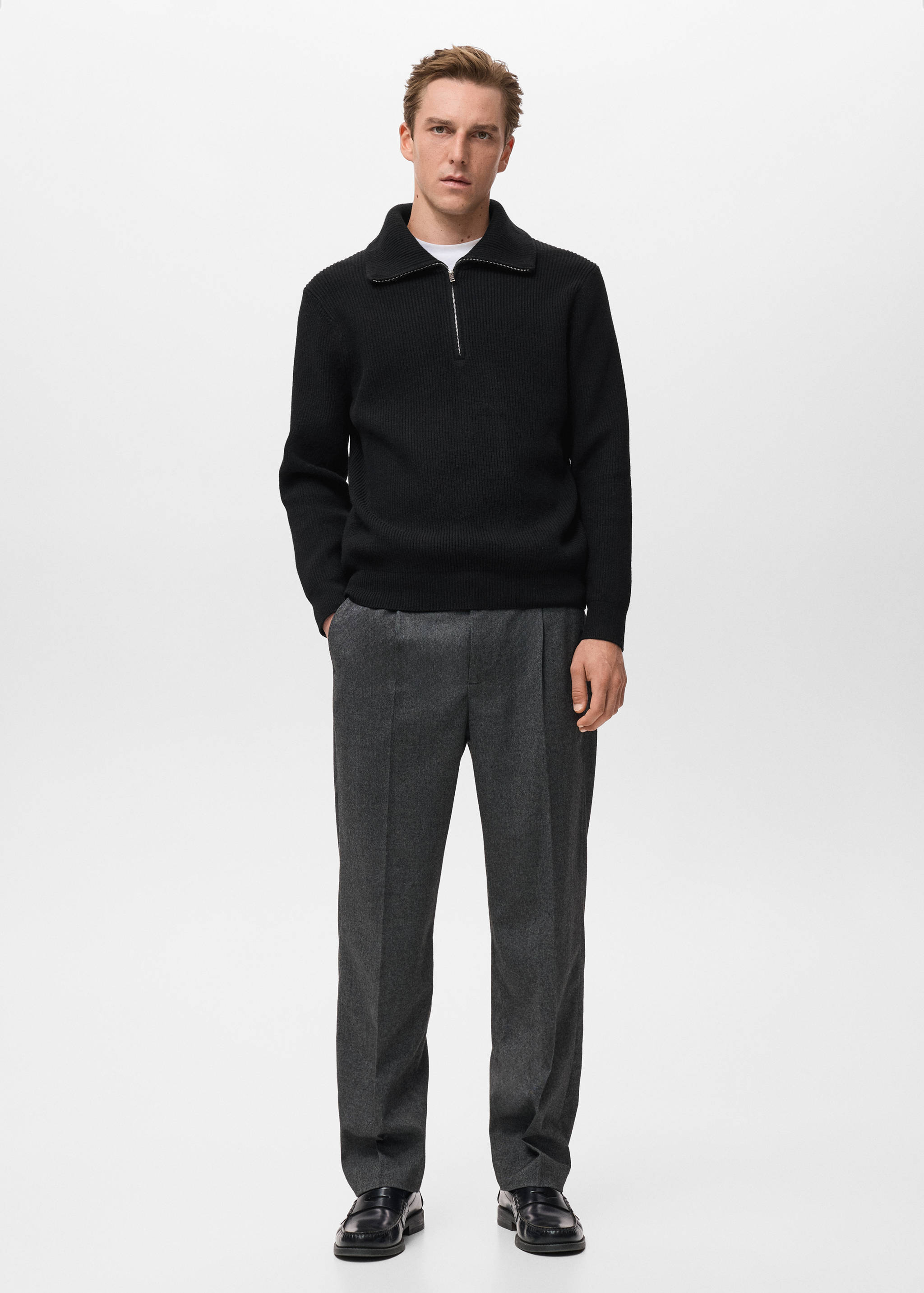 Knitted sweater with zip collar - General plane