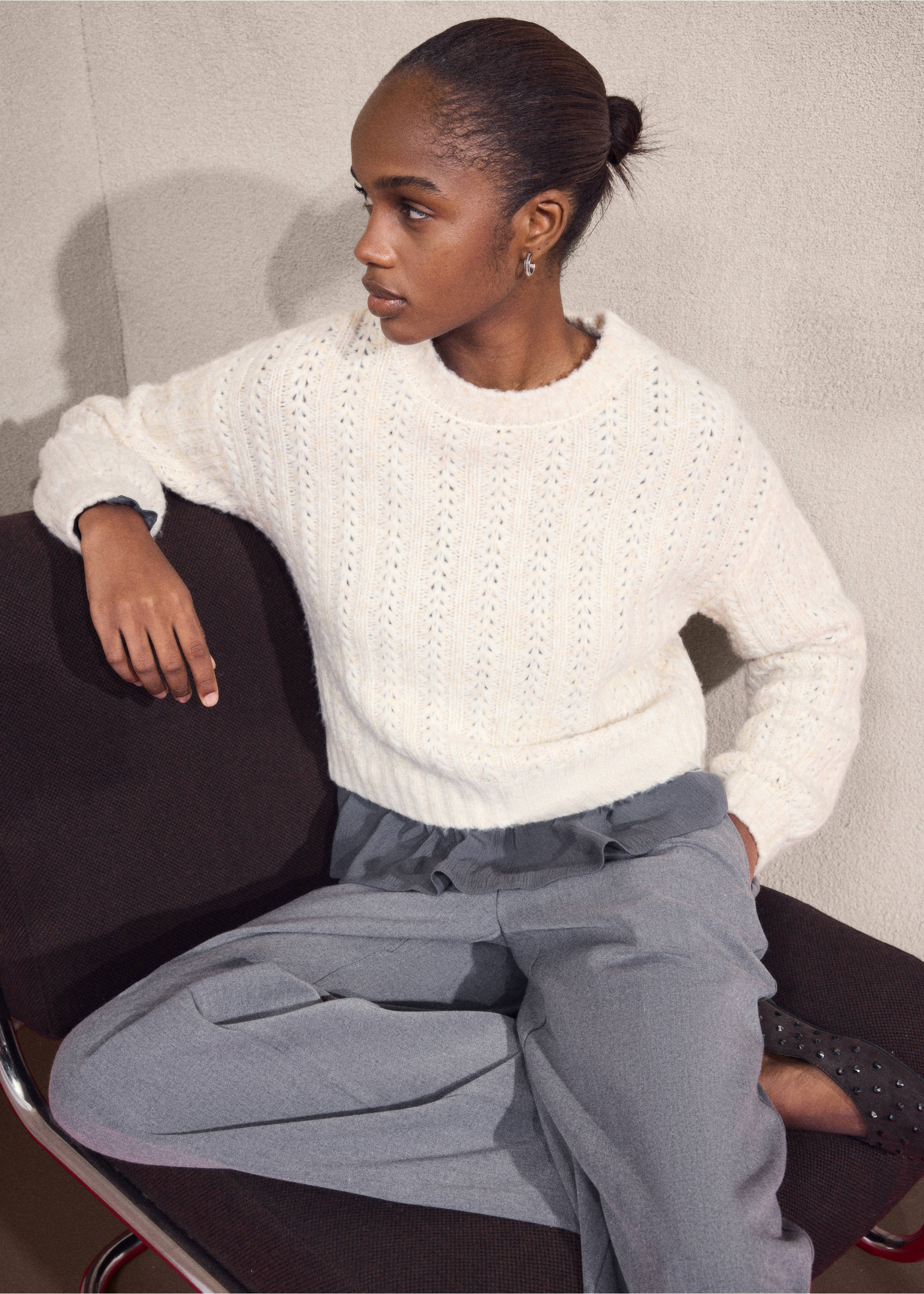 Knitted cropped sweater - Details of the article 3, Ecru. Ref: 17008273-00.