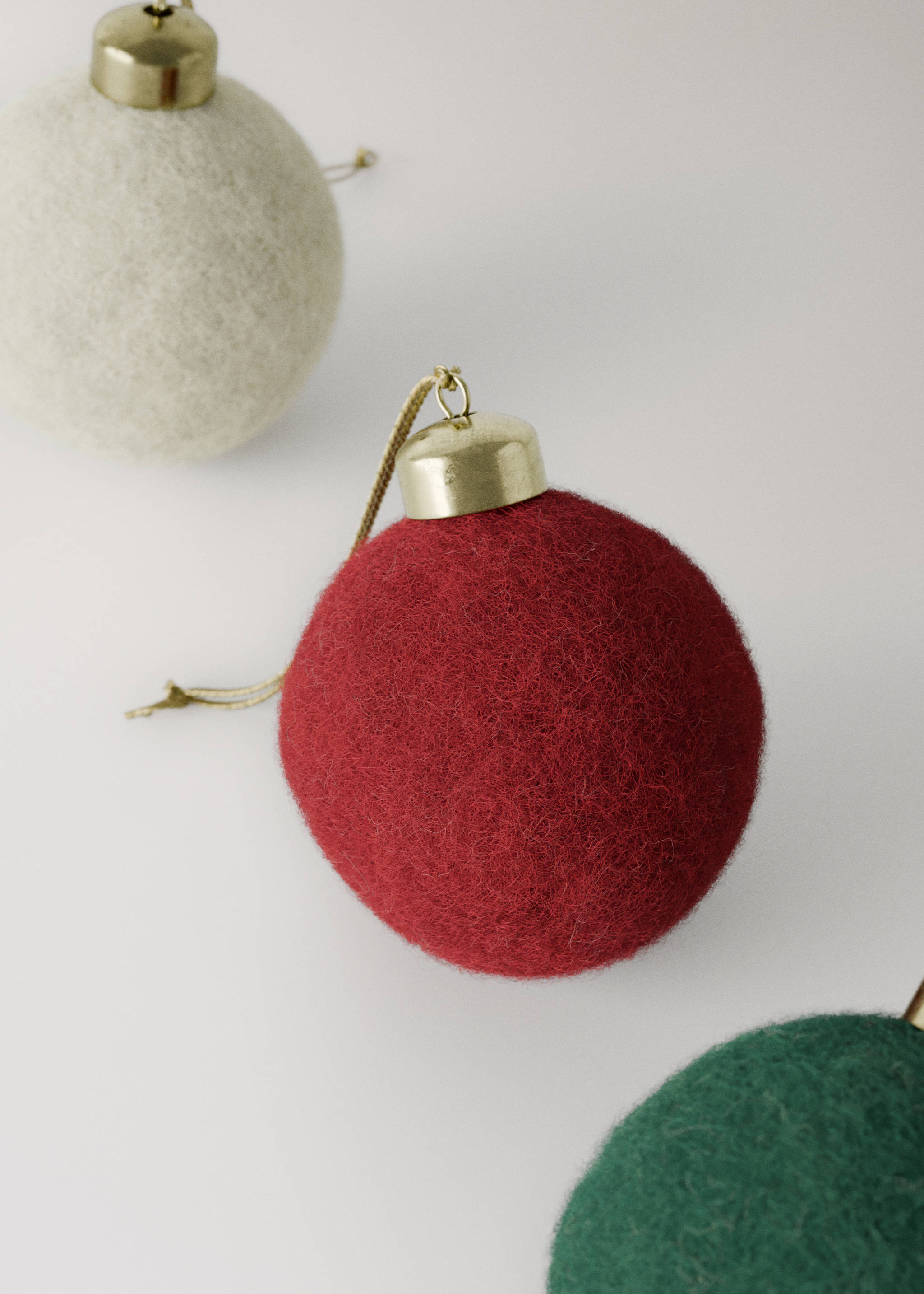 Julgranskulor i filt - Detaljer om artikeln 4