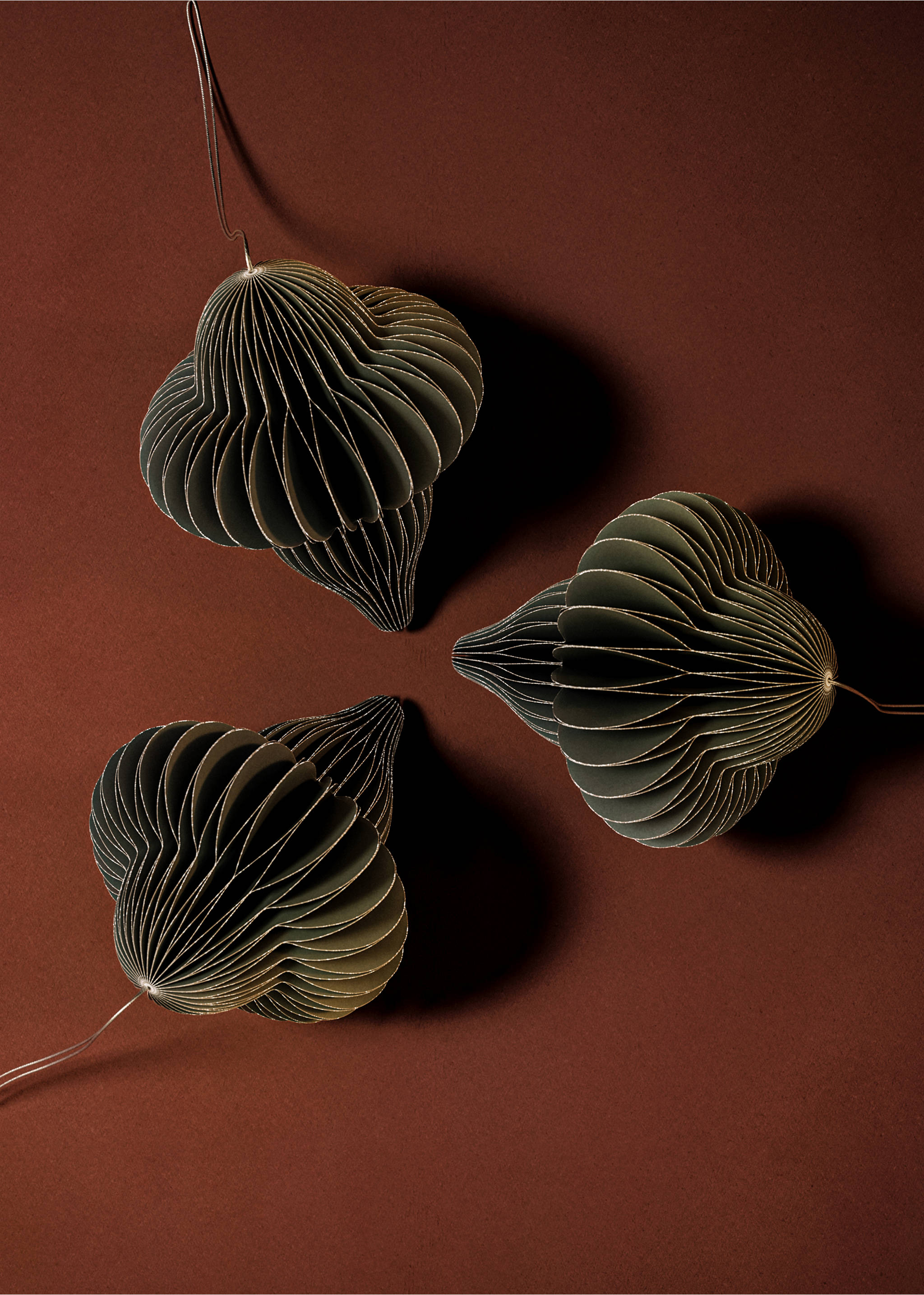 Medium paper tree decorations - General plane, Grey. Ref: 17008309-00.