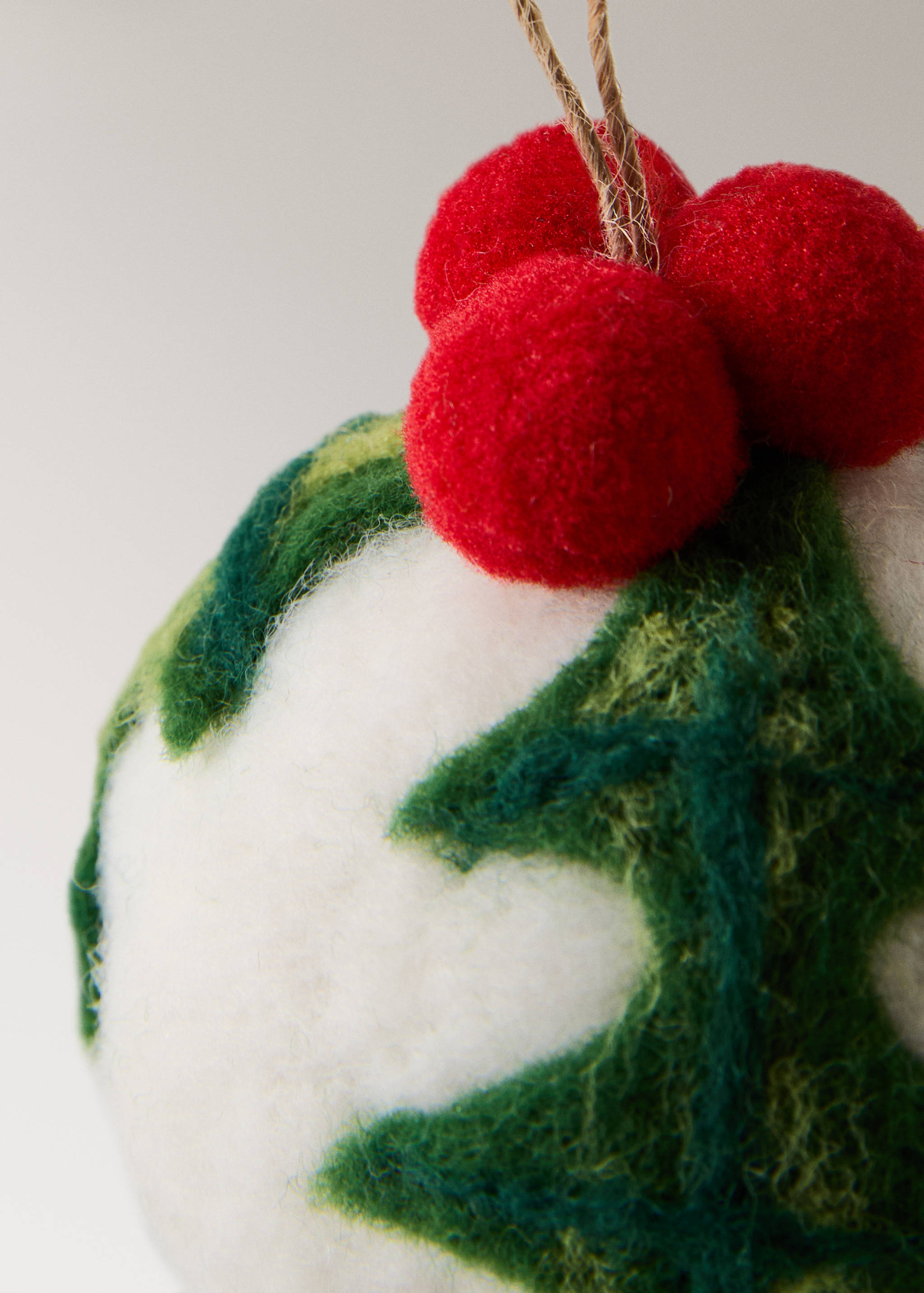 Felt tree ornaments - Details of the article 2