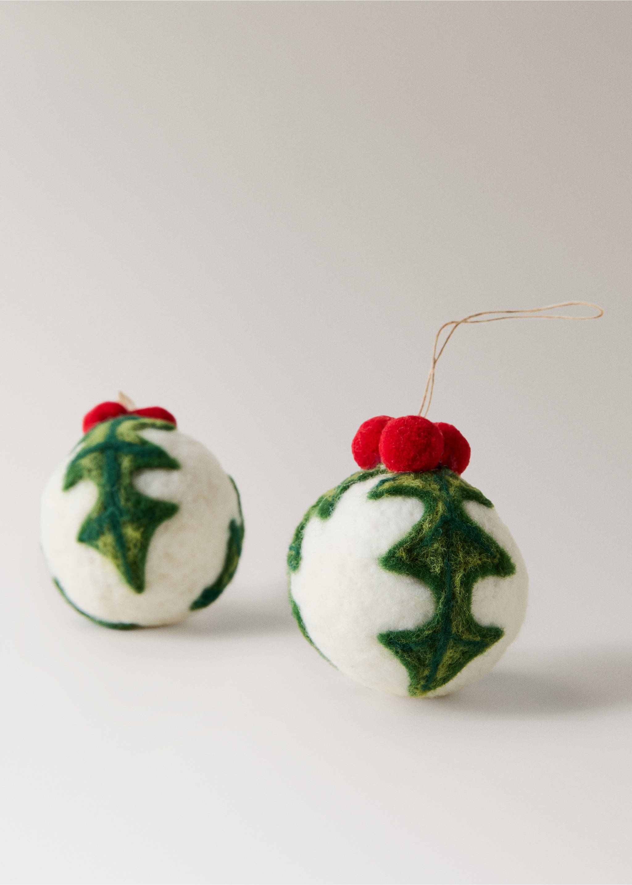 Felt tree ornaments - Details of the article 3, White. Ref: 17008325-00.