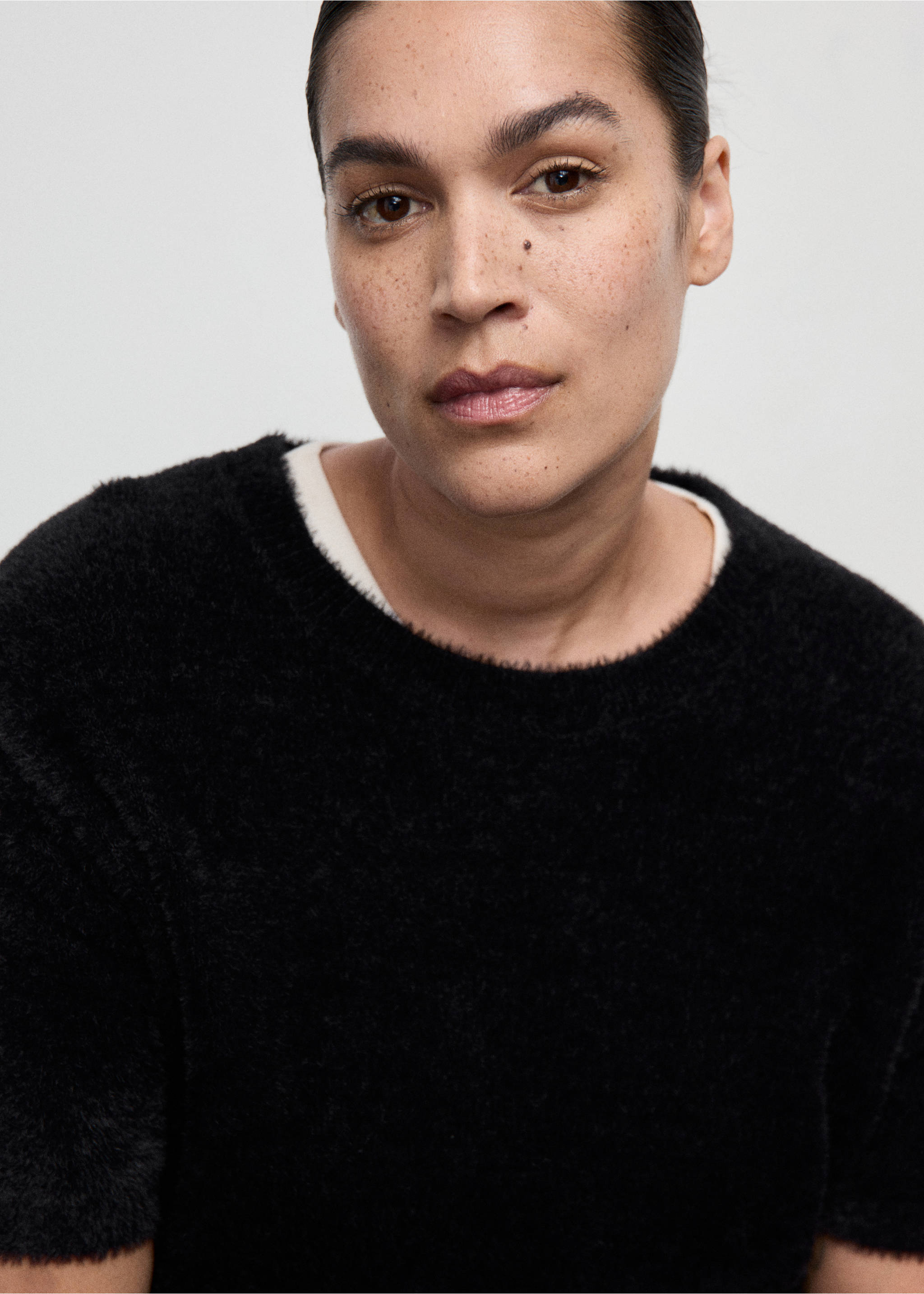 Faux-fur sweater - Details of the article 4, Black. Ref: 17009124-00.