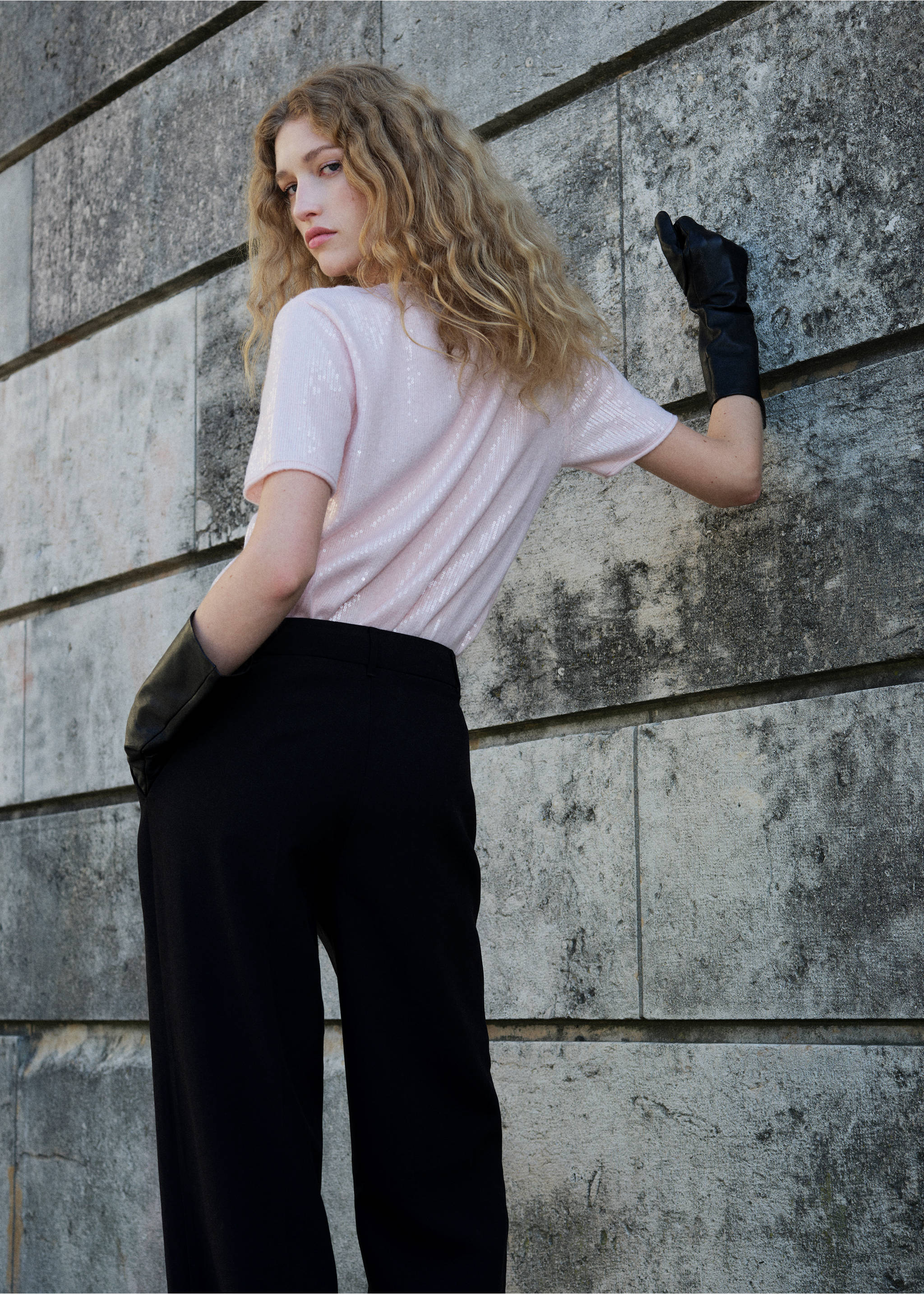 Short-sleeved sequin sweater - Reverse of the article, Pastel Pink. Ref: 17009127-00.