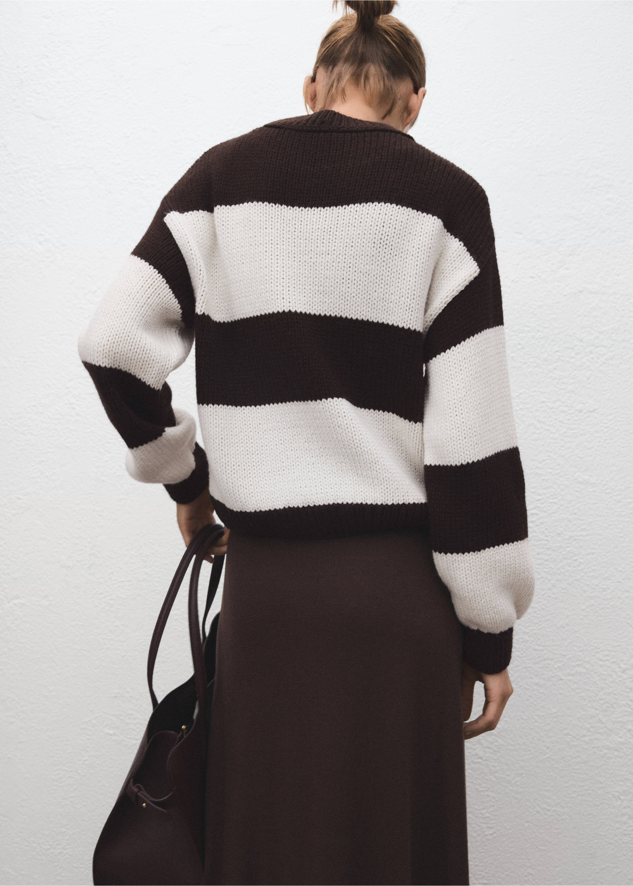 Knit striped sweater - Reverse of the article, Ecru. Ref: 17009139-00.
