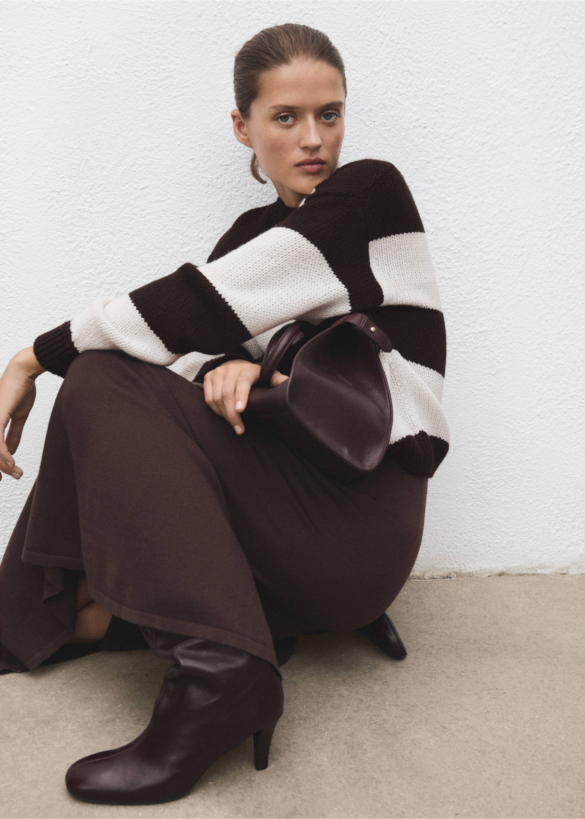 Knit striped sweater - Details of the article 2, Ecru. Ref: 17009139-00.