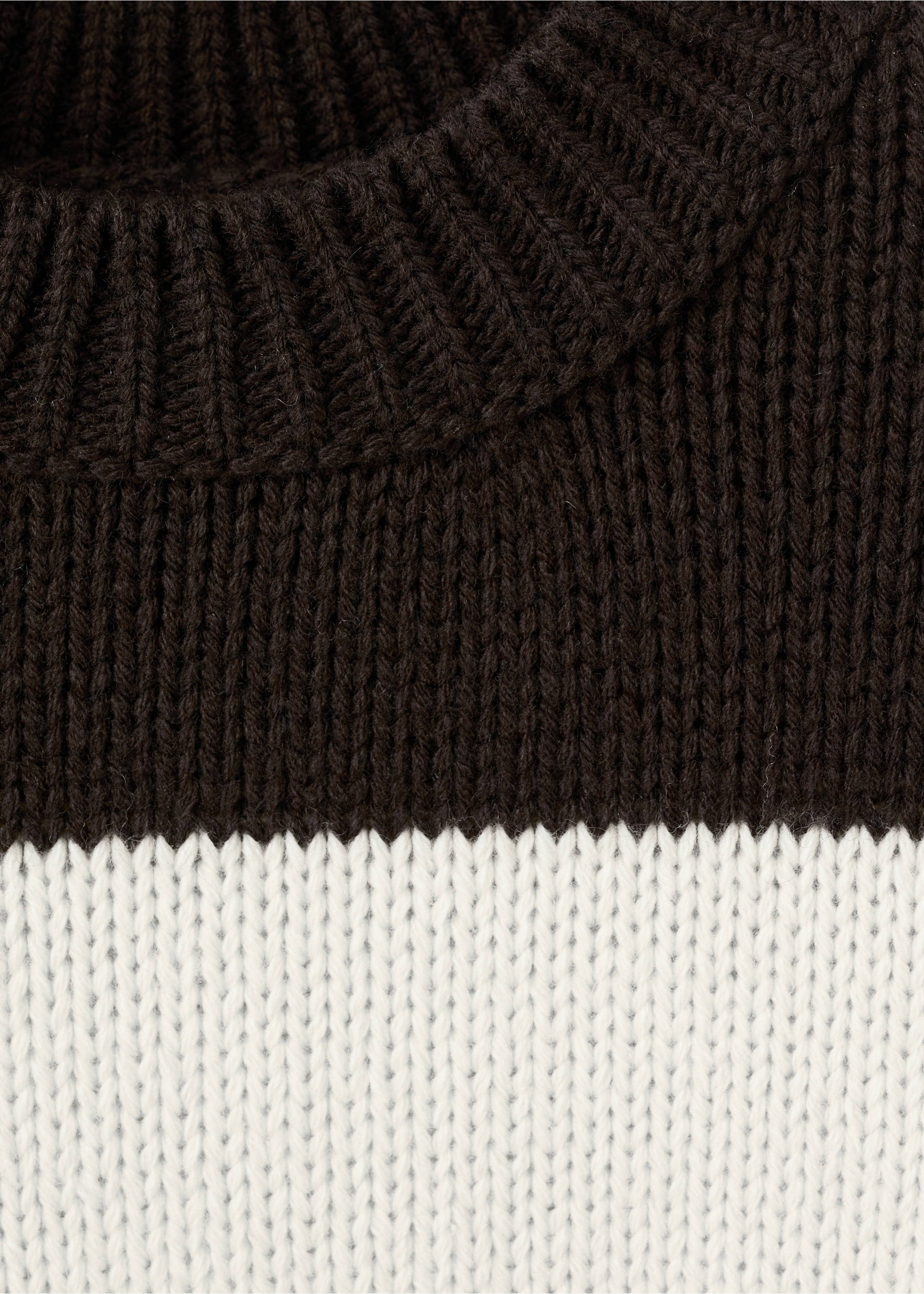 Knit striped sweater - Details of the article 8, Ecru. Ref: 17009139-00.