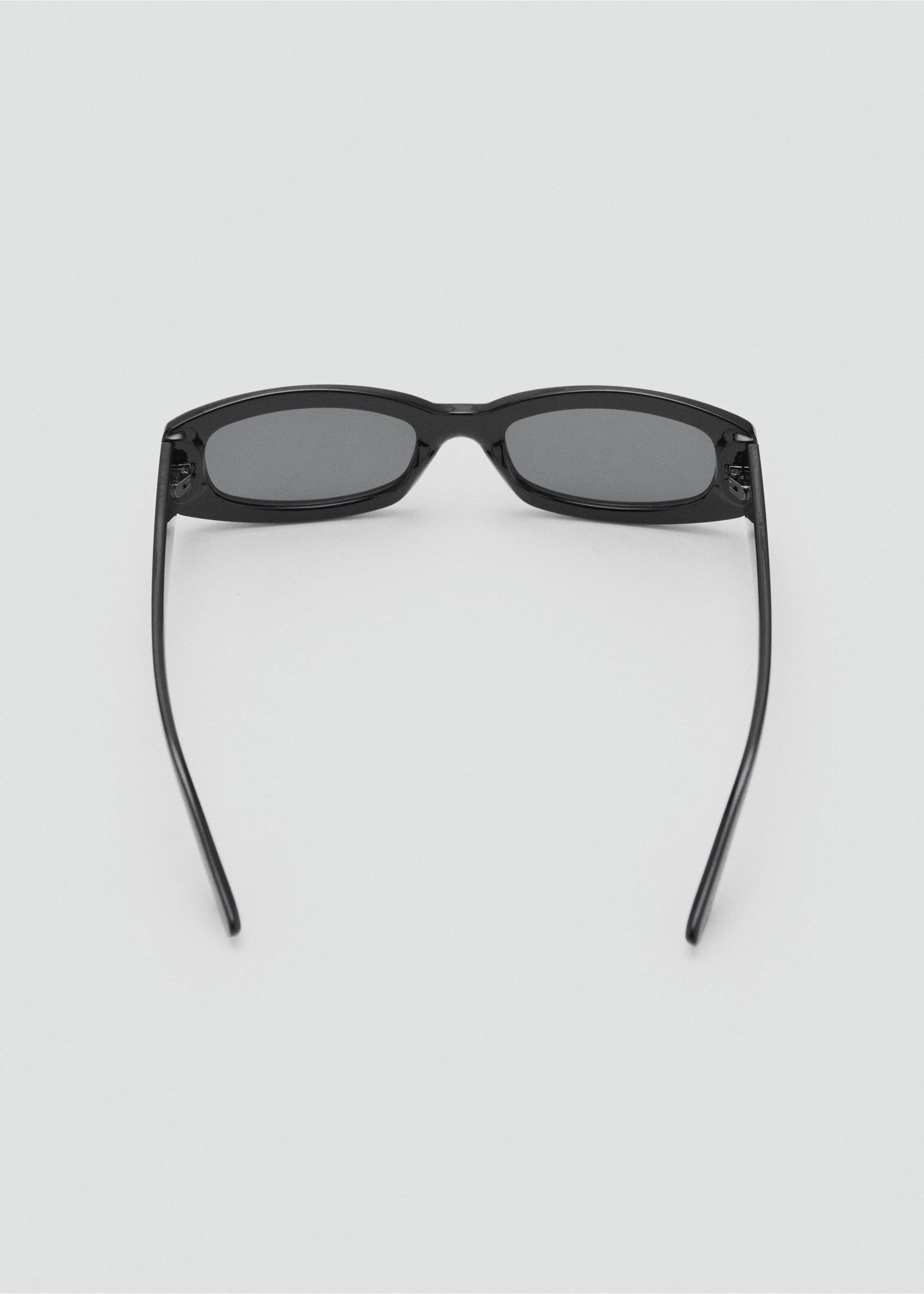 Contrasting rectangular-frame sunglasses - Details of the article 1, Black. Ref: 17011126-00.