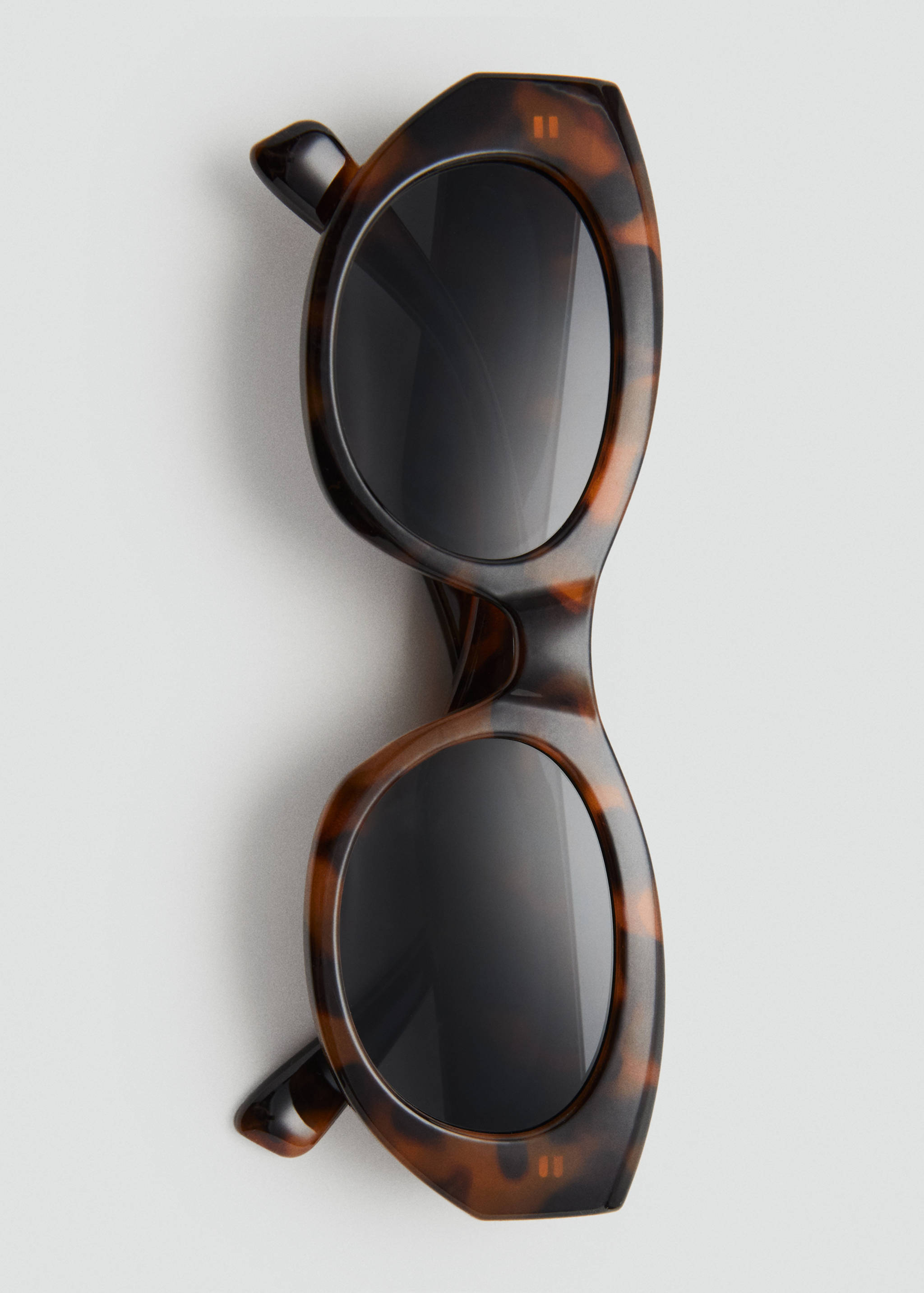 Resin frame sunglasses - Details of the article 2
