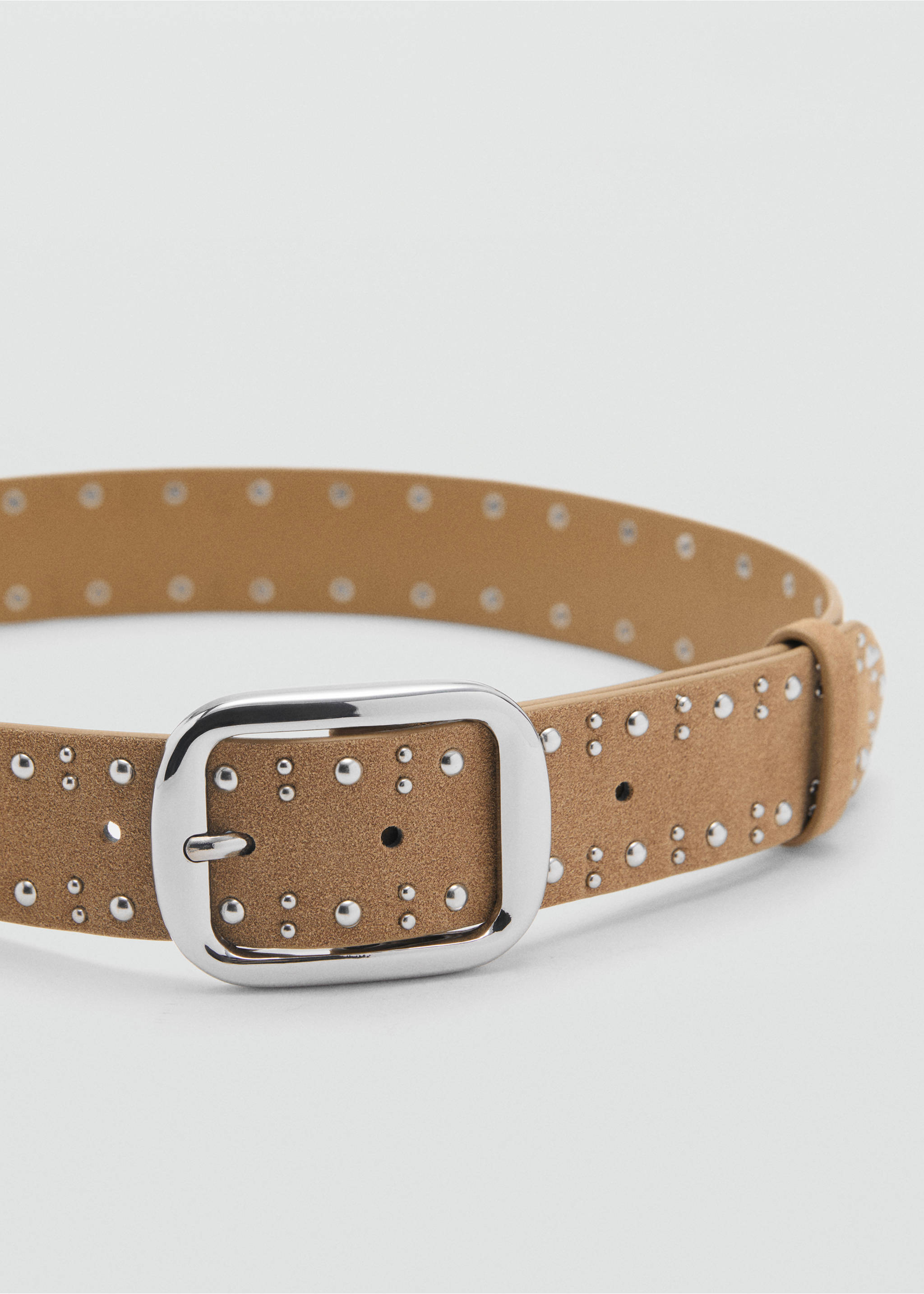 Suede belt with studs - Details of the article 1, Sand. Ref: 17011139-00.