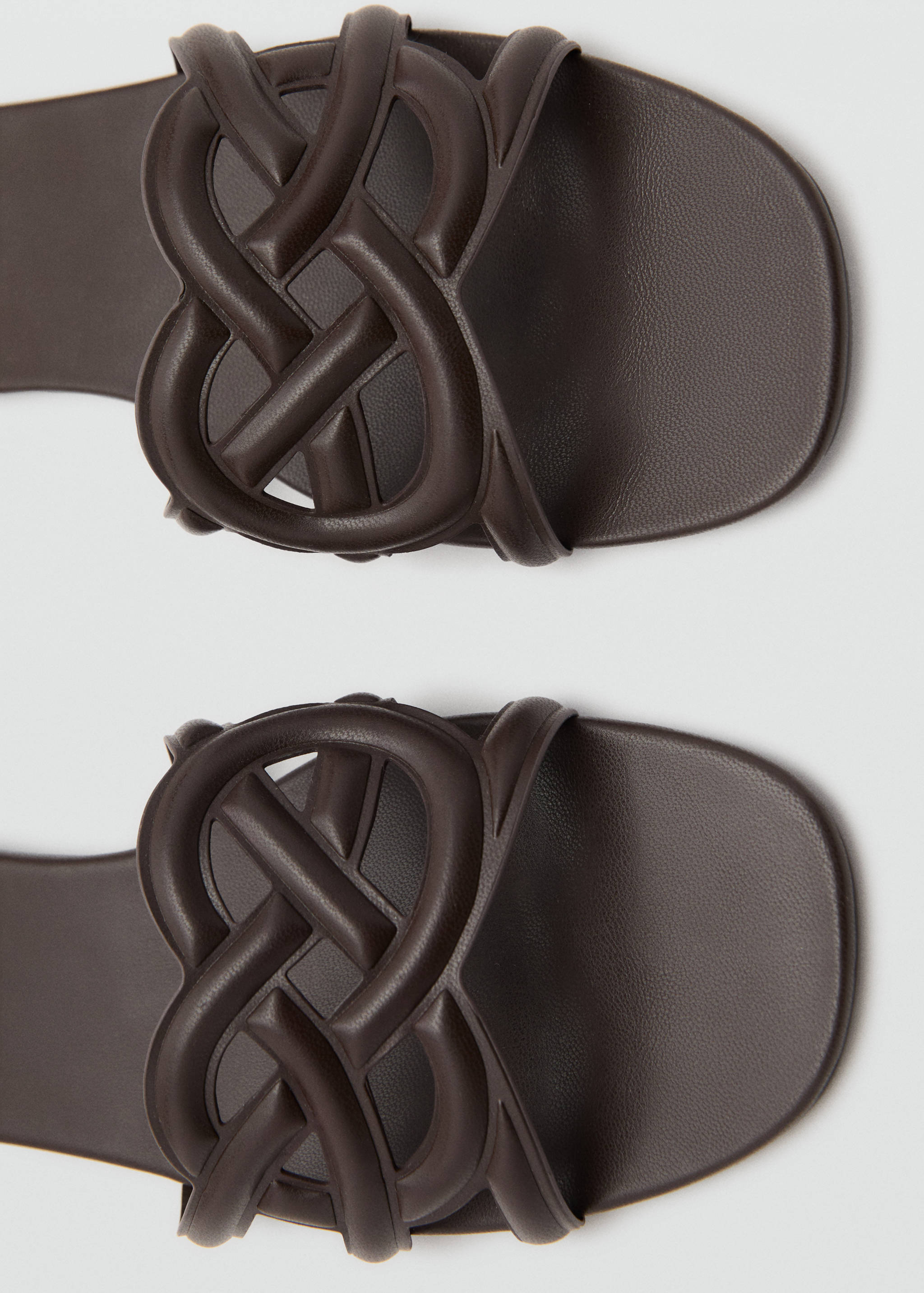 Cross-strap sandals - Details of the article 2