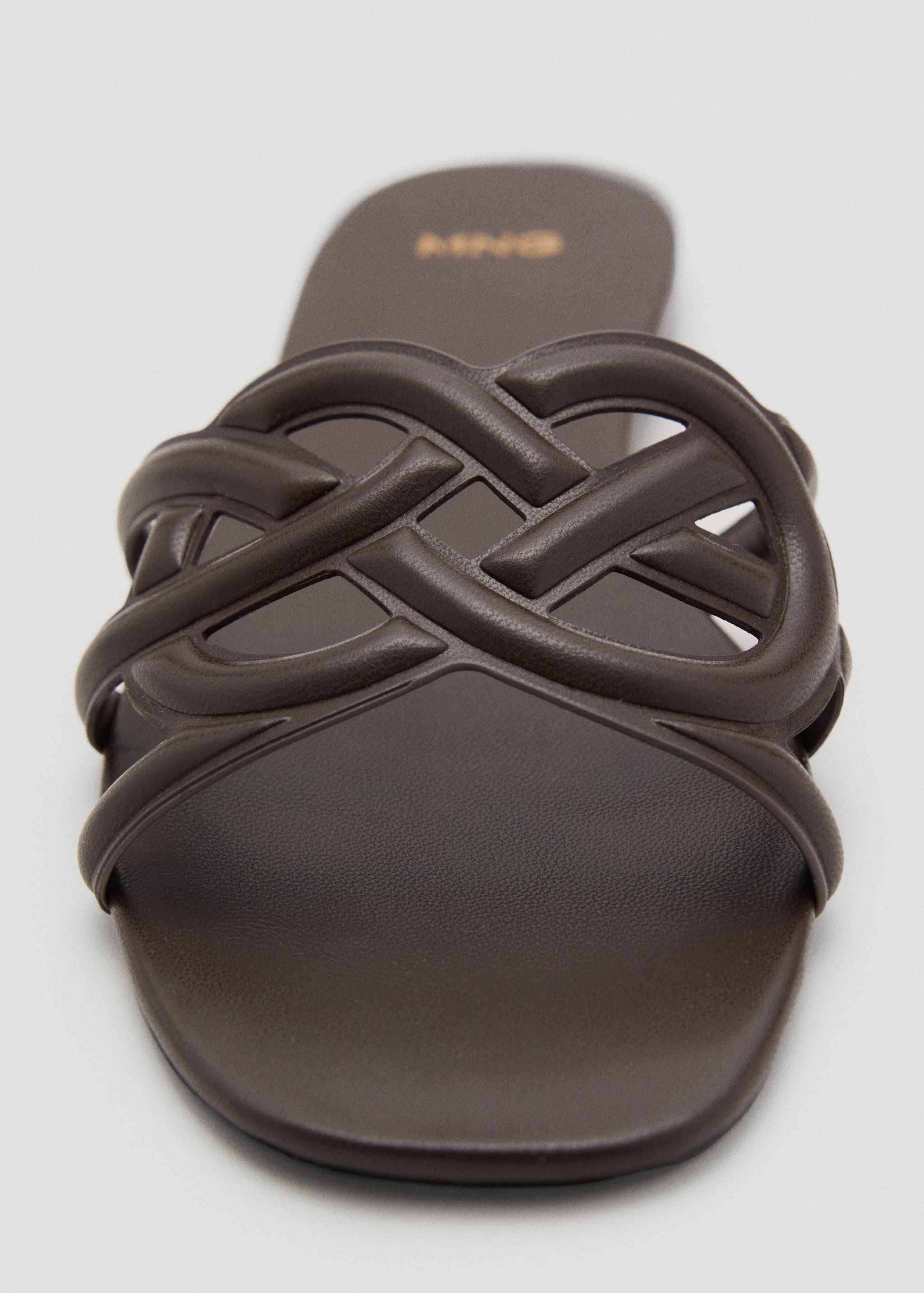 Cross-strap sandals - Details of the article 3