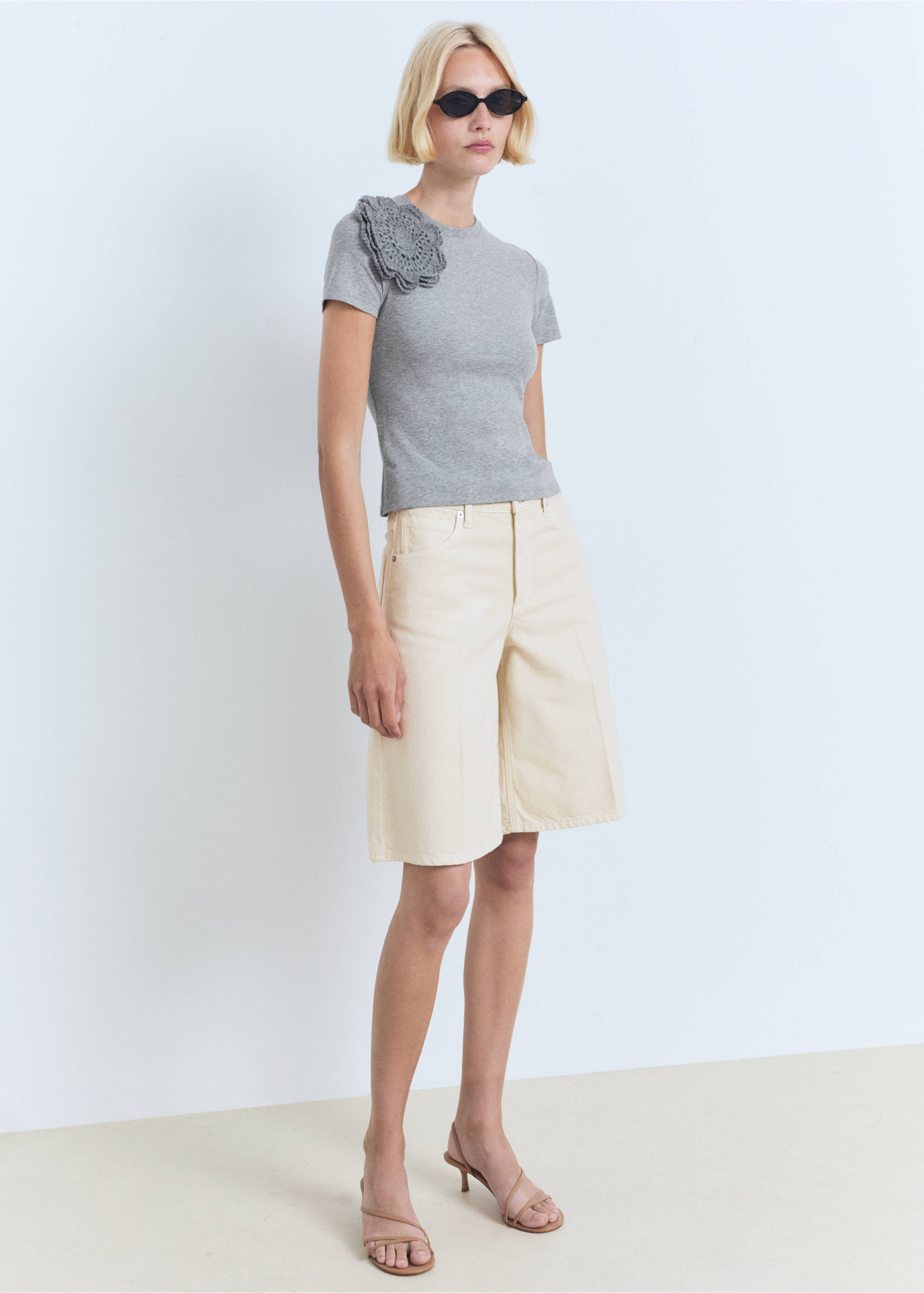 Crochet cotton t-shirt with flower - General plane, Medium Heather Grey. Ref: 17011152-00.