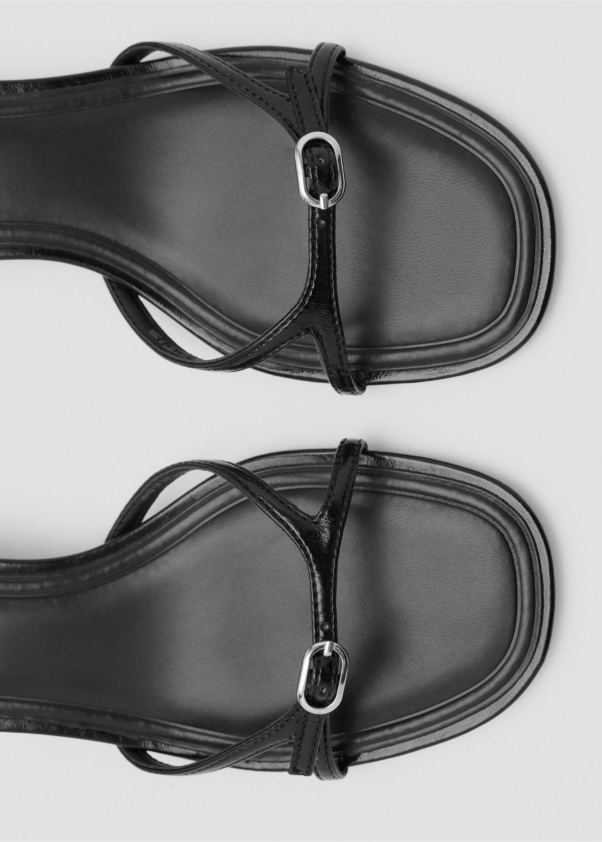 Heeled sandals with buckle detail - Details of the article 2, Black. Ref: 17011154-00.