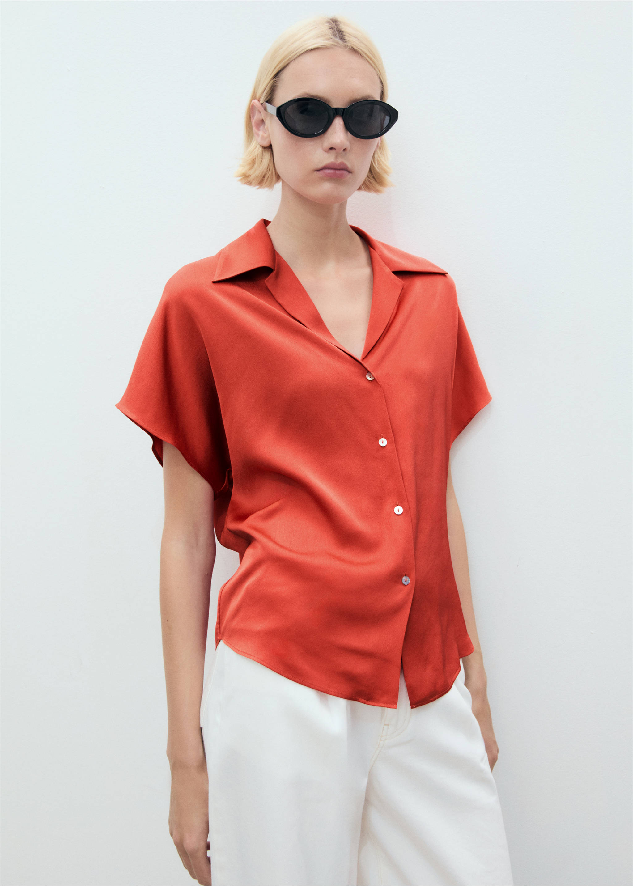 Short sleeve fluid shirt - Medium plane, Red. Ref: 17011160-00.