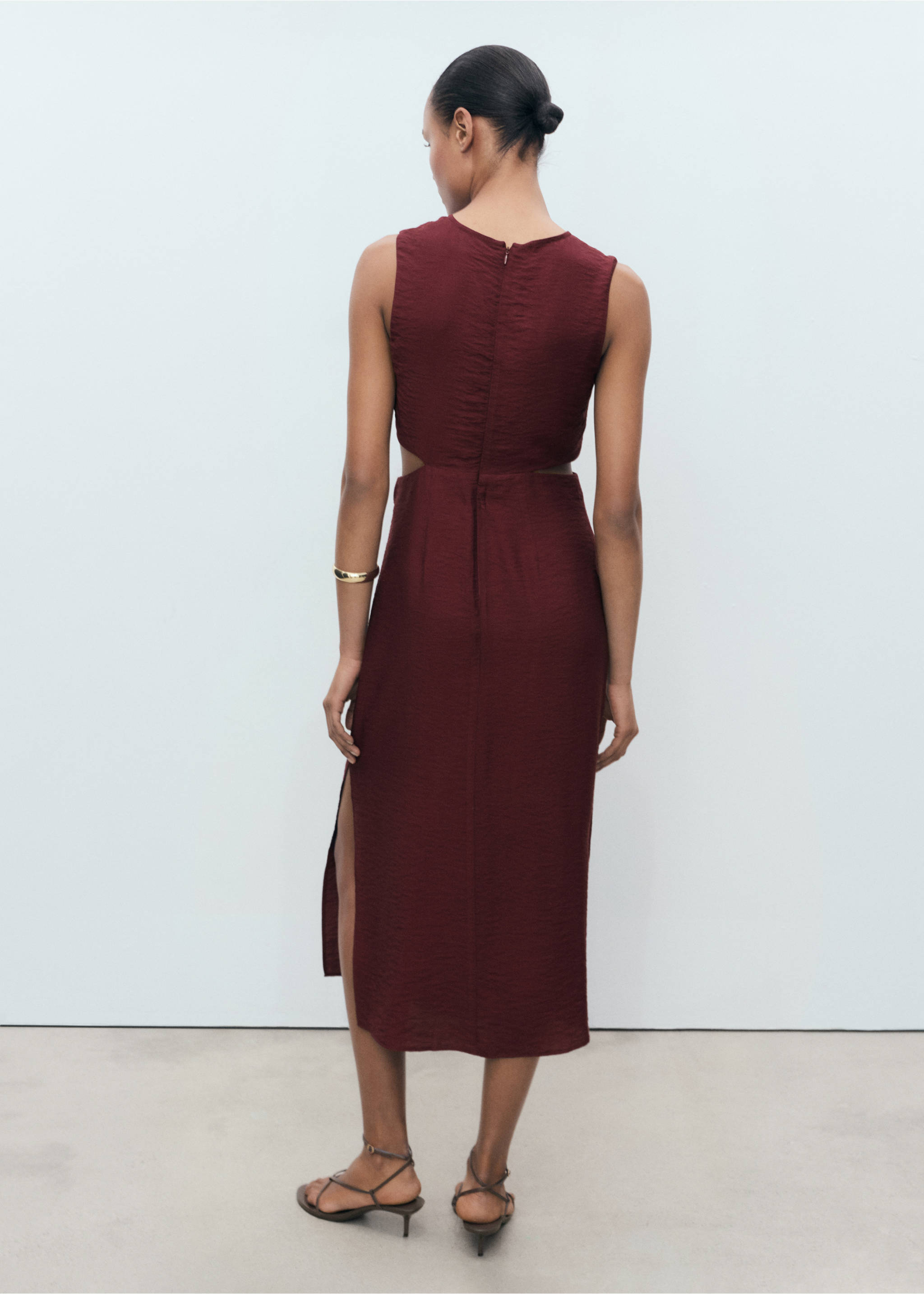 Midi-dress with cut-out - Reverse of the article, Maroon. Ref: 17011166-00.