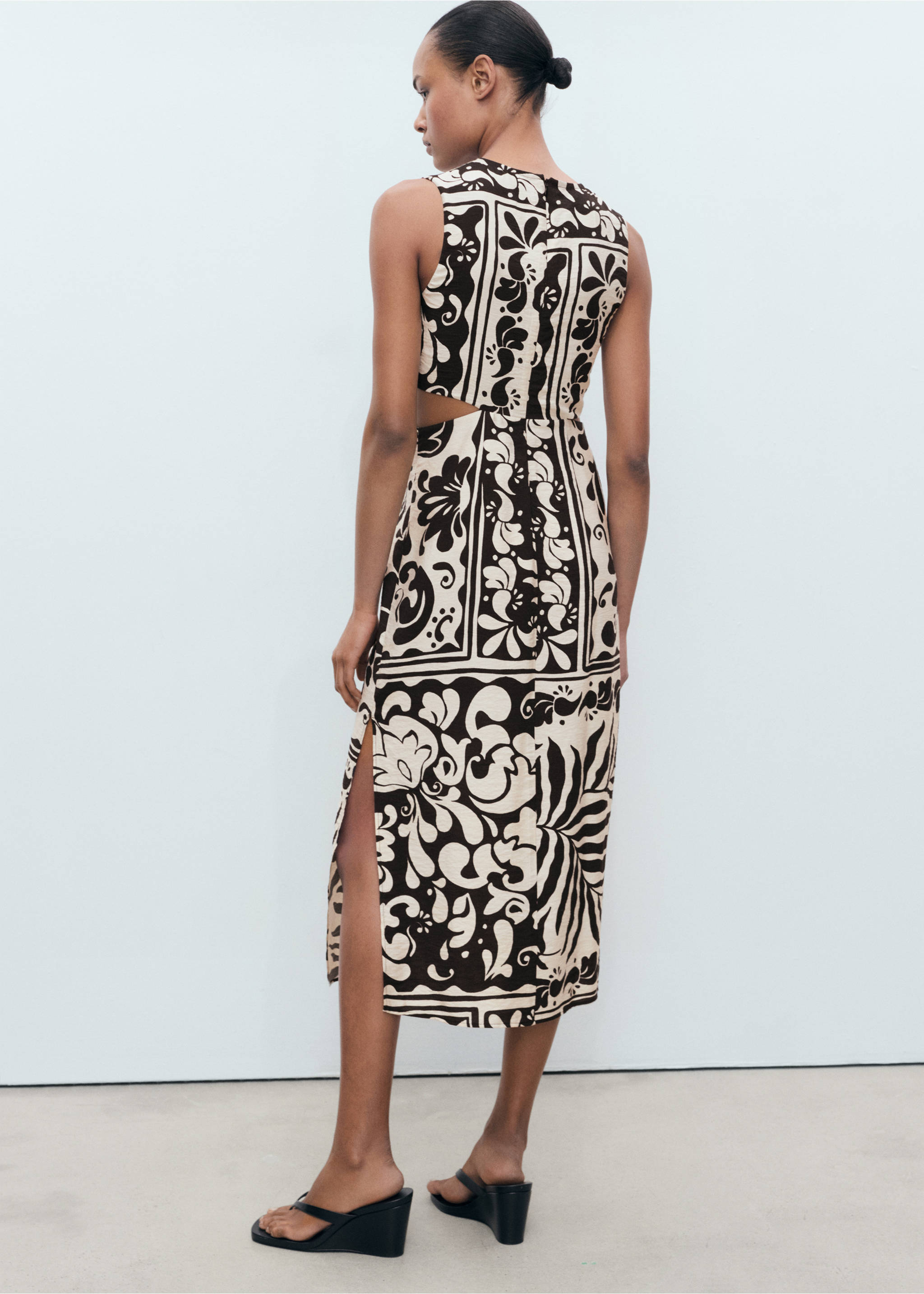 Midi-dress with cut-out - Reverse of the article, Black. Ref: 17011166-00.