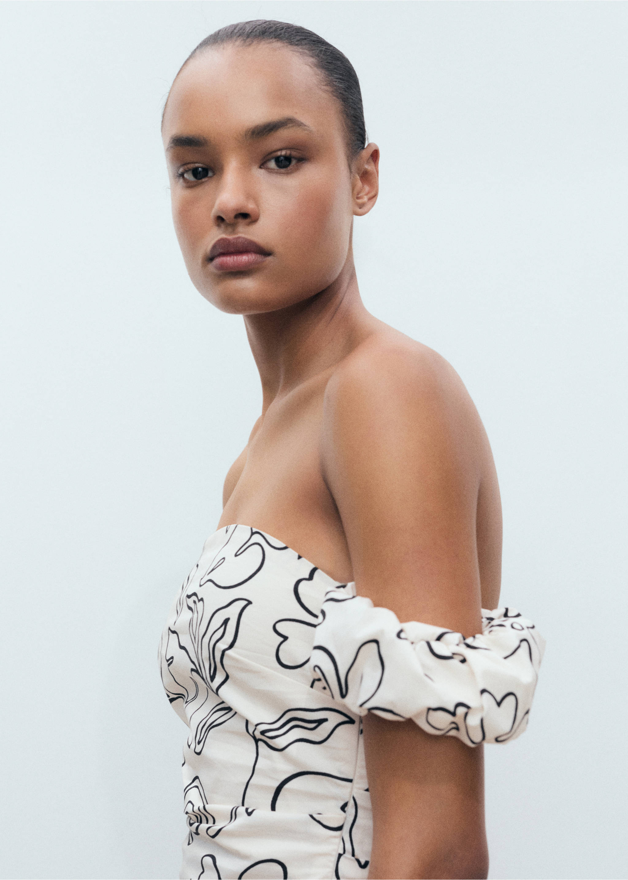 Strapless floral dress - Details of the article 1, Off White. Ref: 17011169-00.