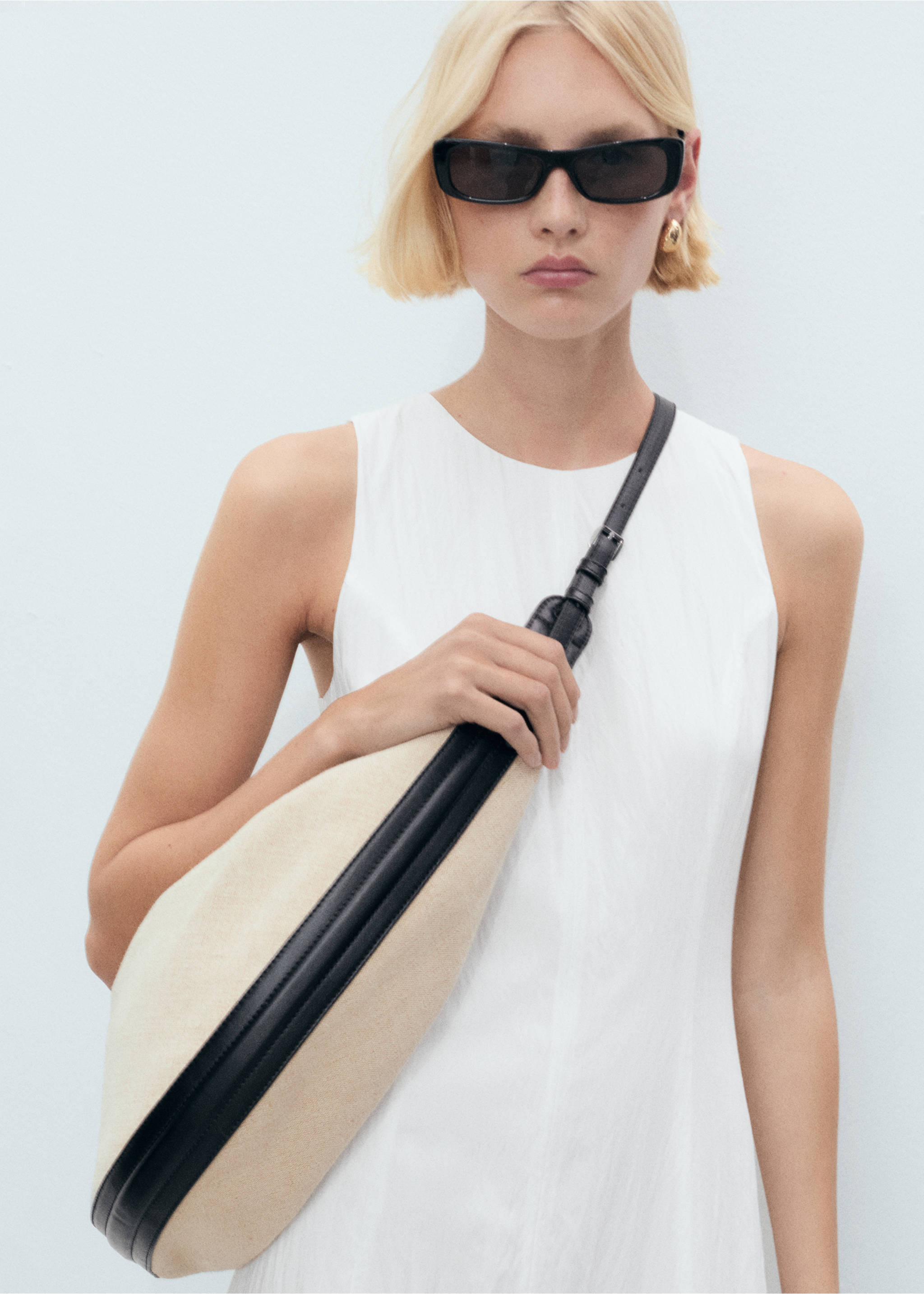 Long balloon dress - Details of the article 1, White. Ref: 17011170-00.