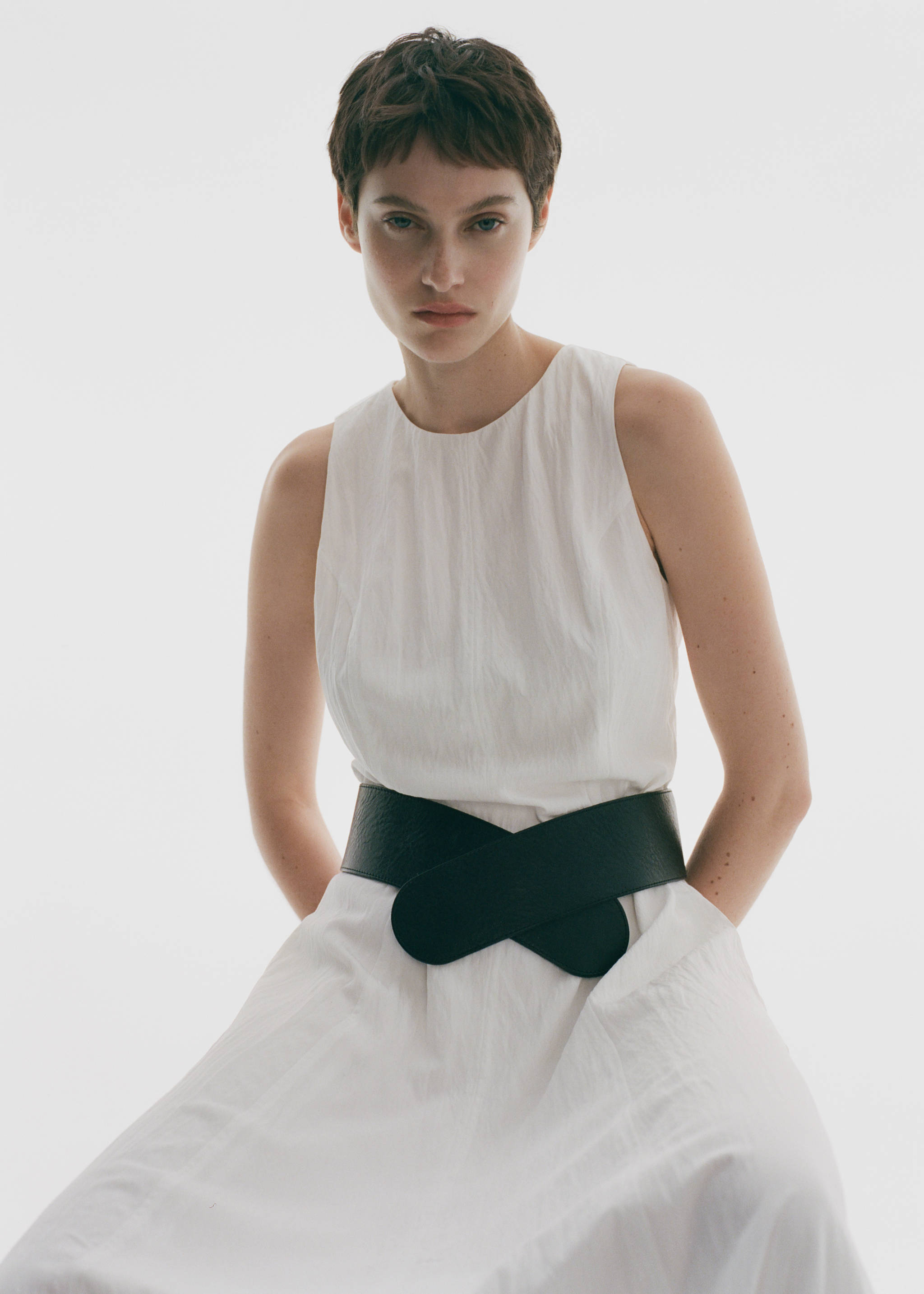 Long balloon dress - Details of the article 3, White. Ref: 17011170-00.