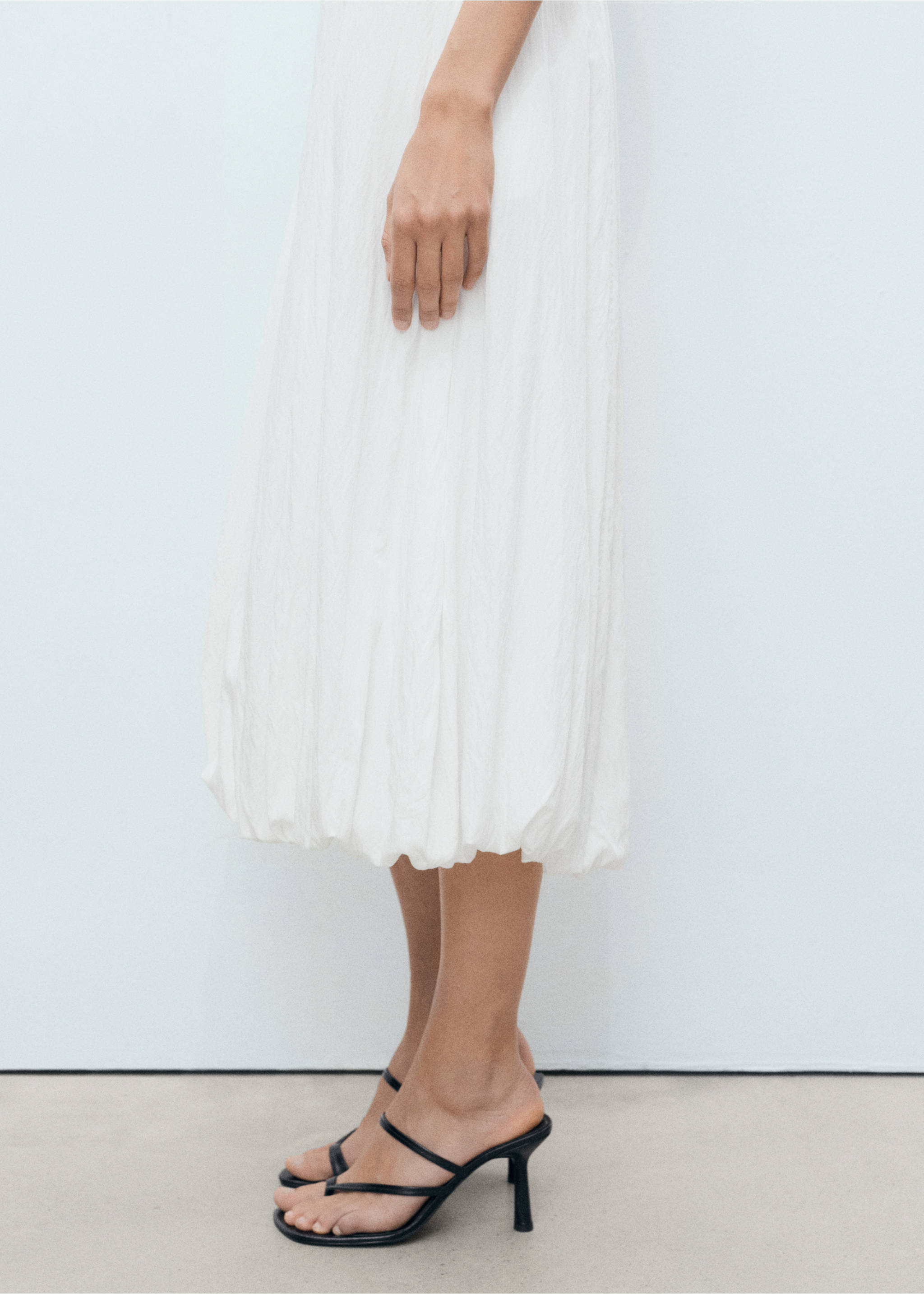Long balloon dress - Details of the article 2, White. Ref: 17011170-00.