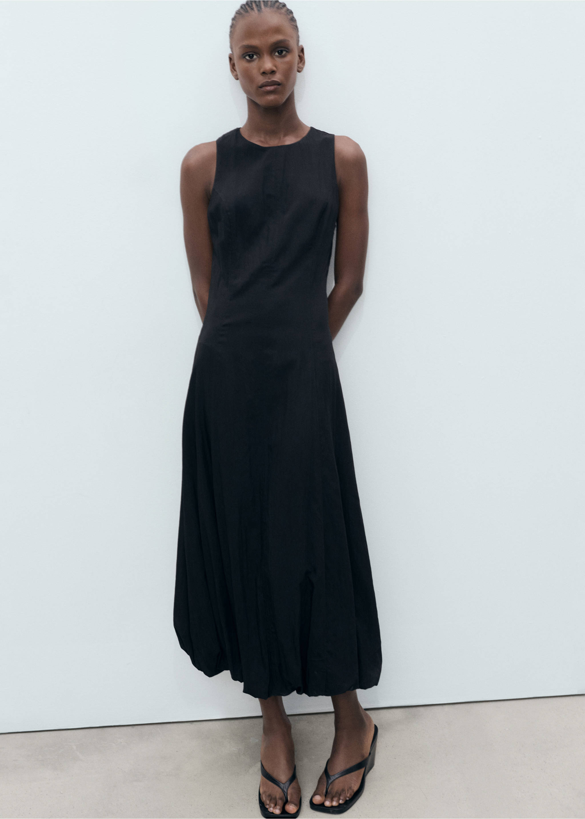 Long balloon dress - Details of the article 2, Black. Ref: 17011170-00.