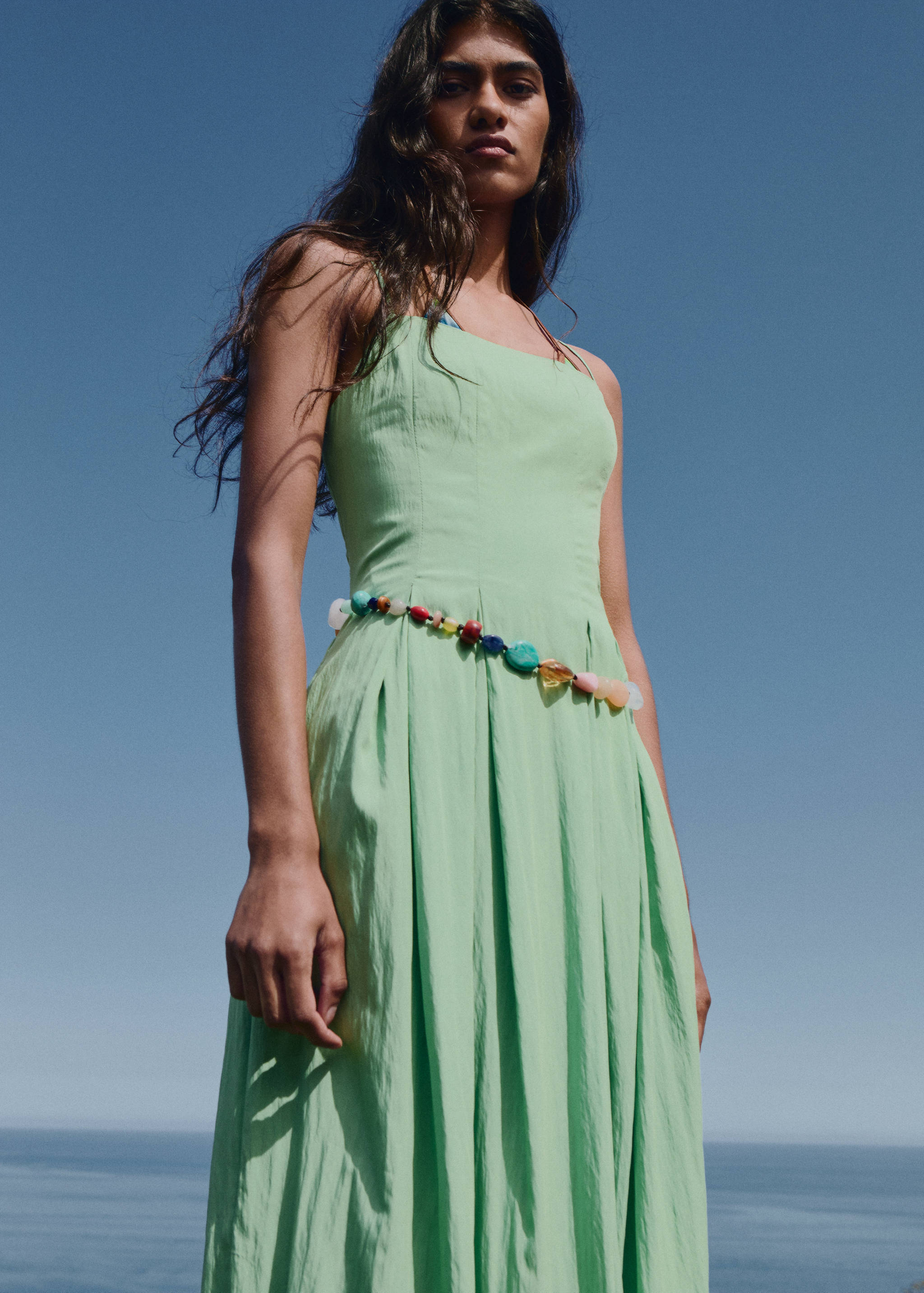 Vestido midi pinzas - Plano medio