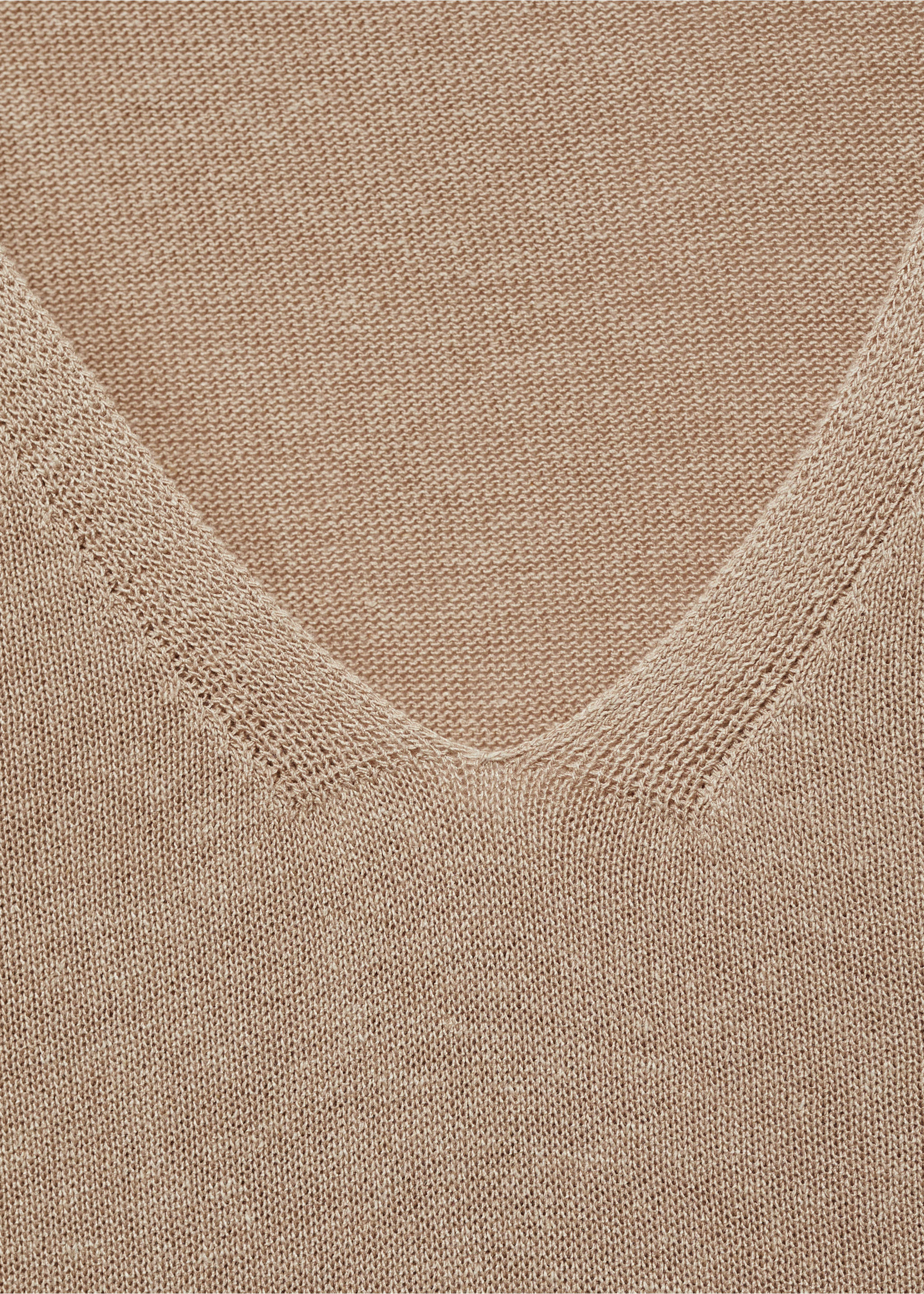V-neck knit top - Details of the article 8, Light/Pastel Grey. Ref: 17011220-00.