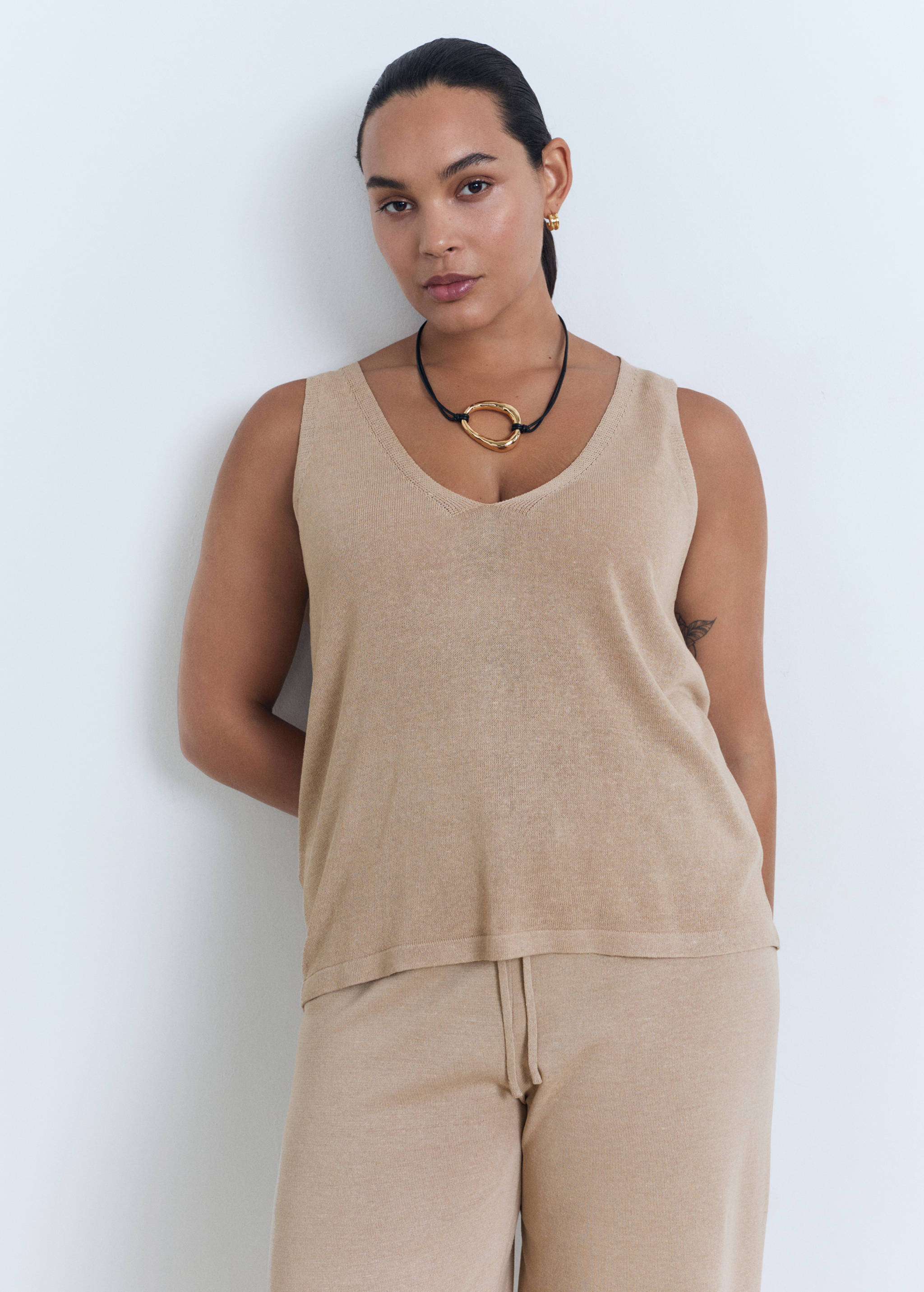 V-neck knit top - Details of the article 5