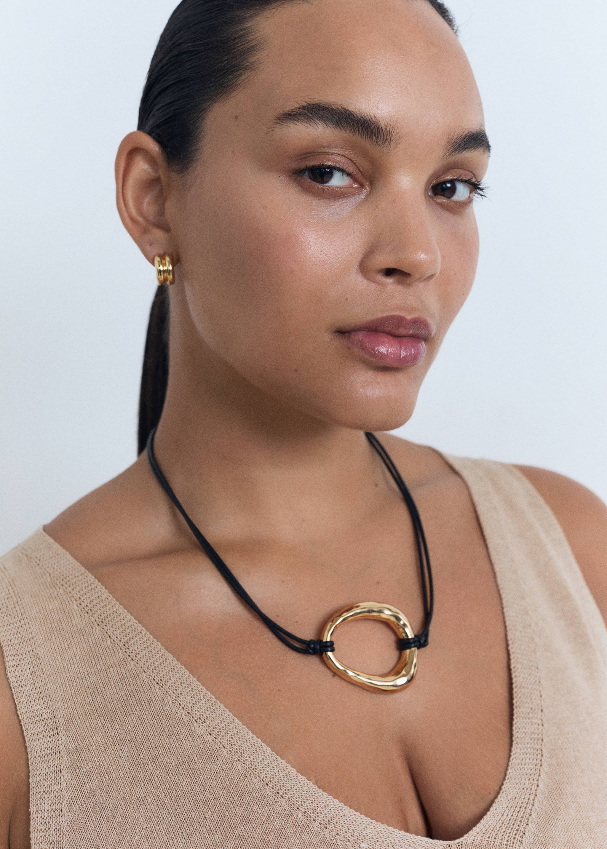 V-neck knit top - Details of the article 4