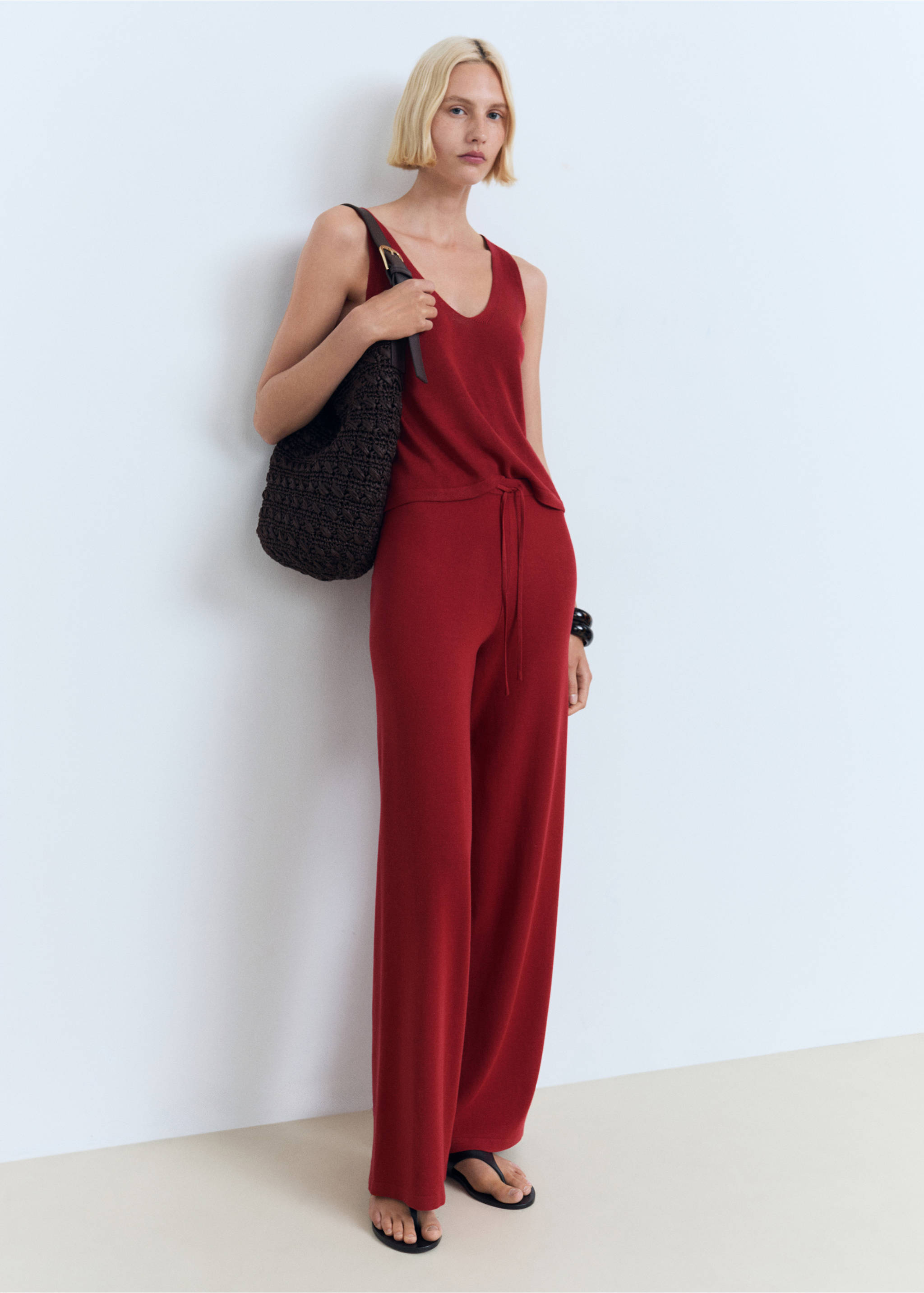 V-neck knit top - General plane, Red. Ref: 17011220-00.