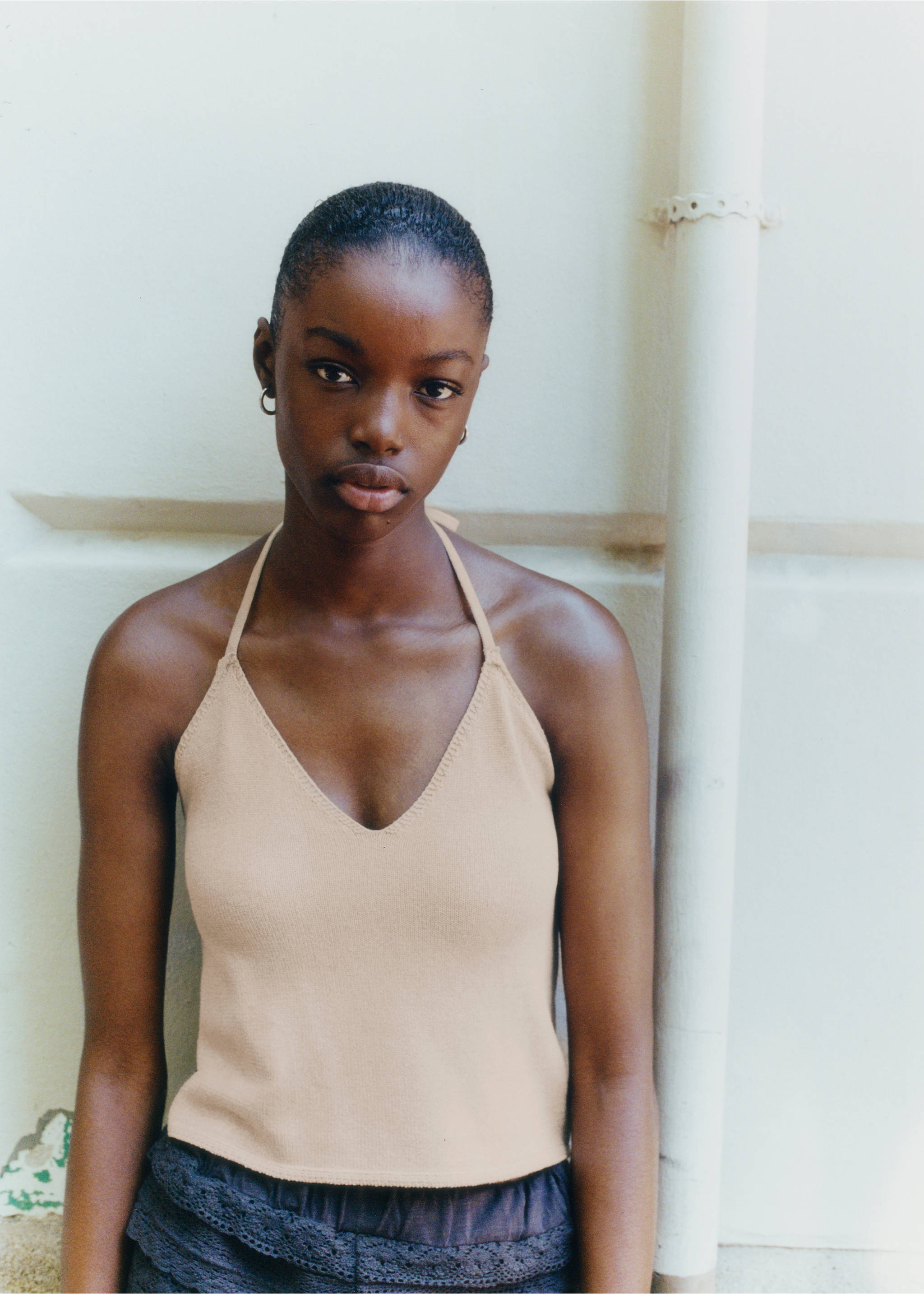Knit halter top - Details of the article 5, Gold. Ref: 17011222-00.